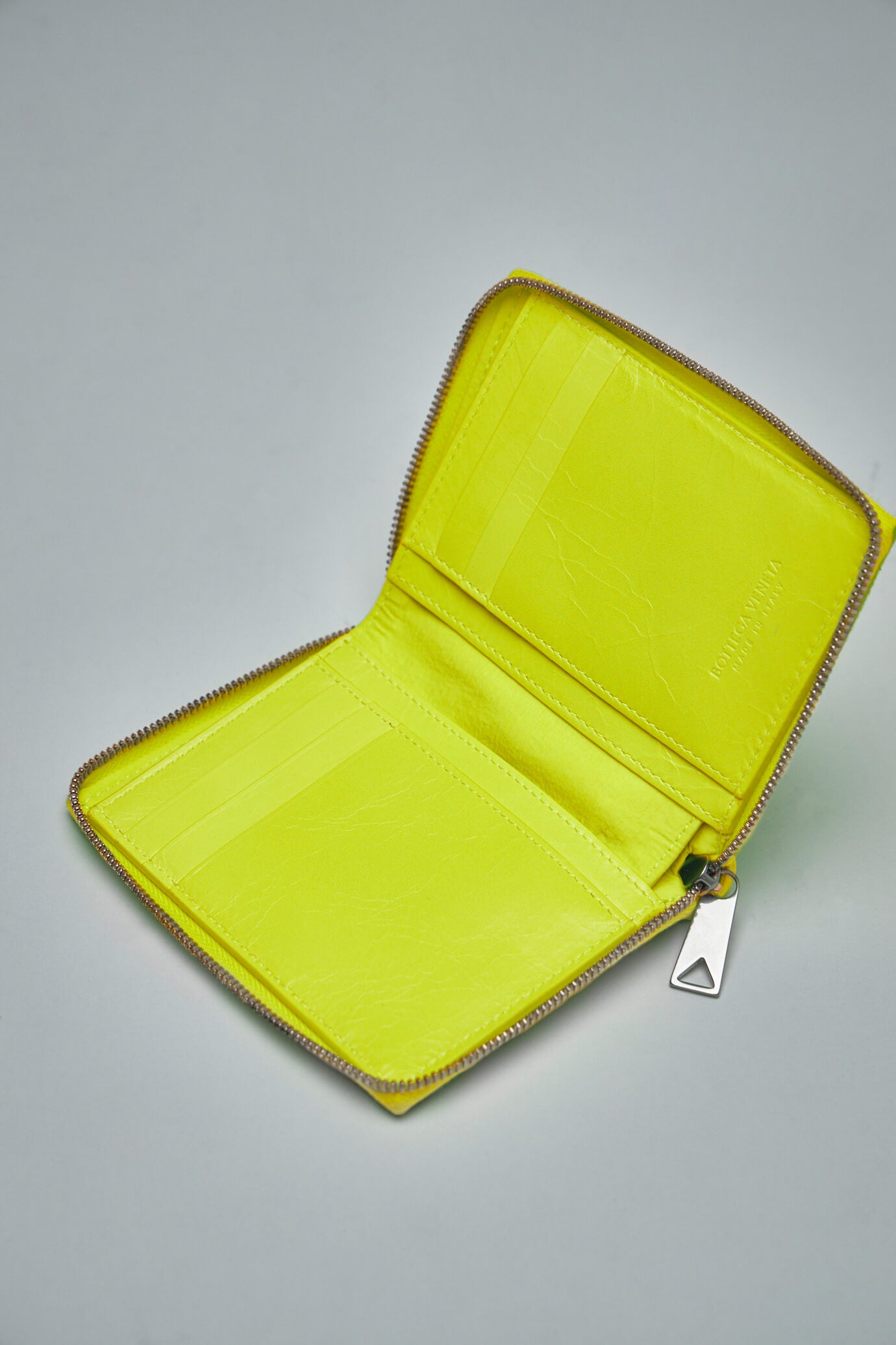 Paper chartreuse