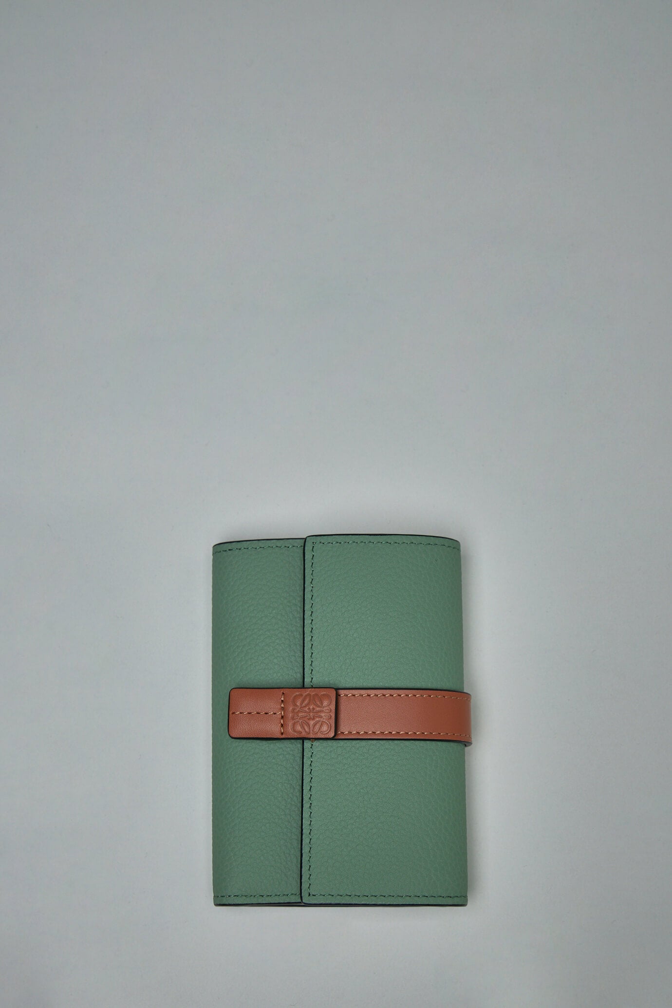 Loewe Small Vertical Wallet – LABELS