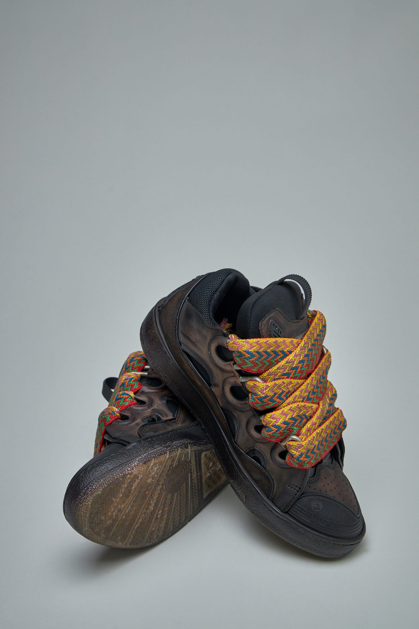 Curb Sneakers