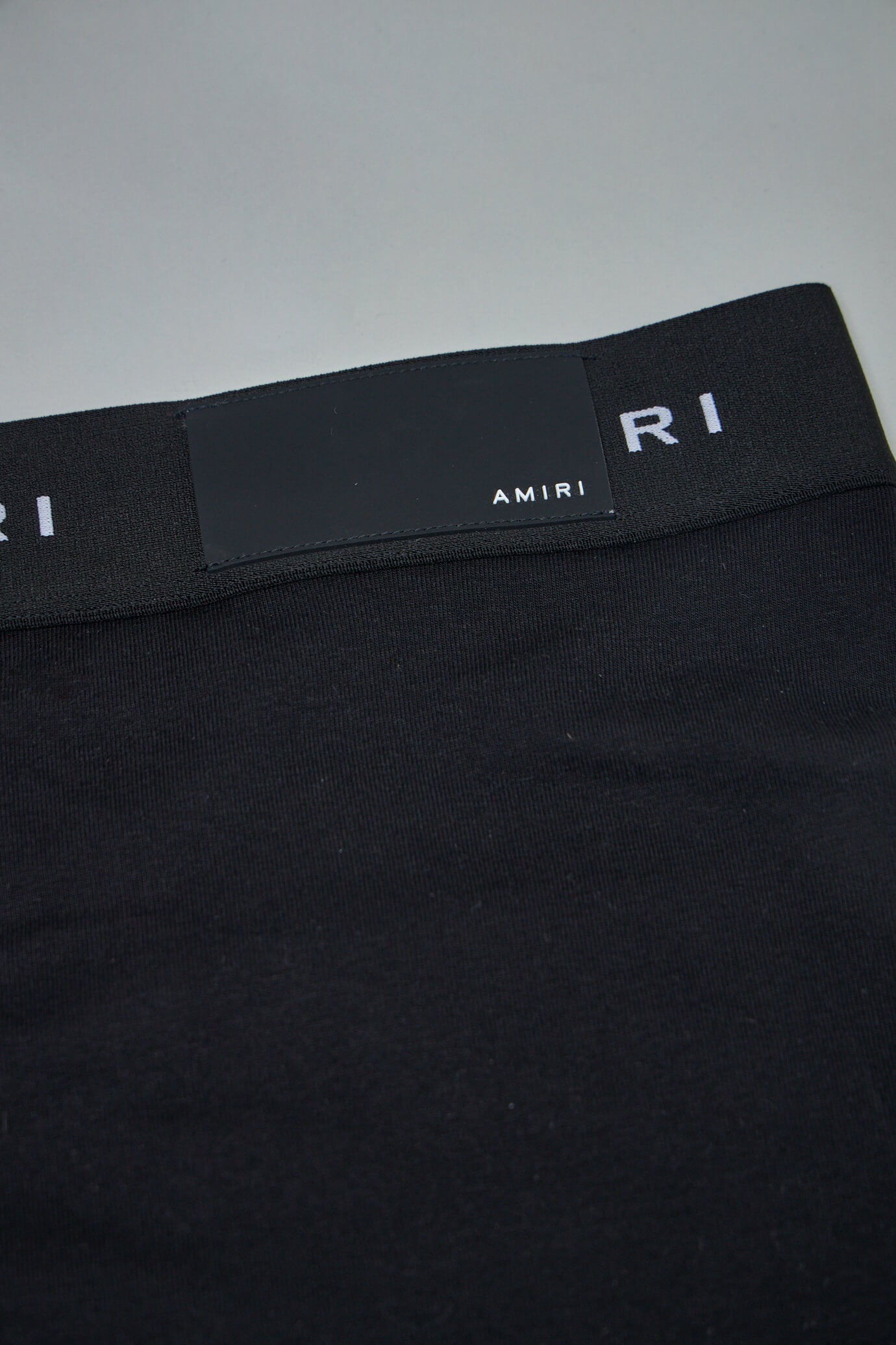 Logo Briefs