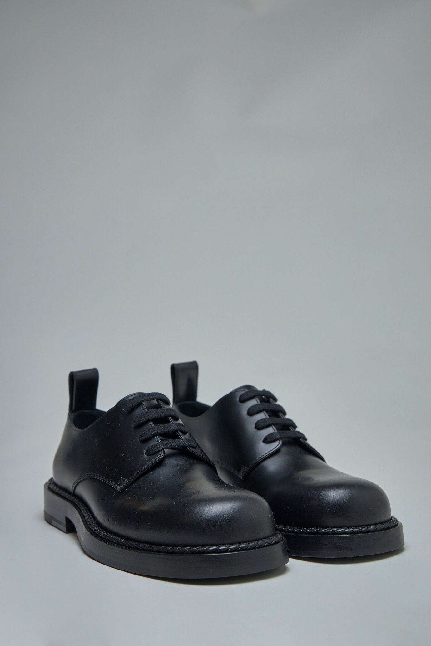 Wardrobe Lace Up