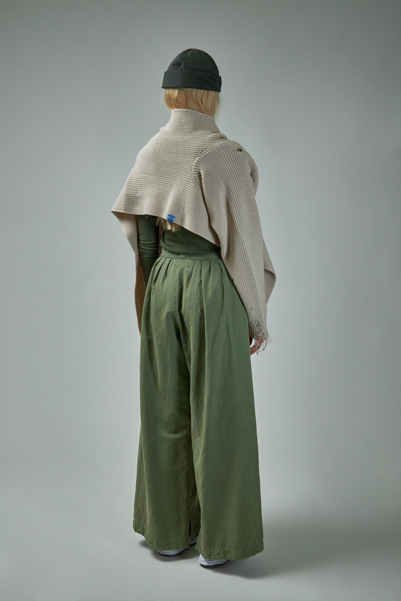 Knit Sleeve Stole