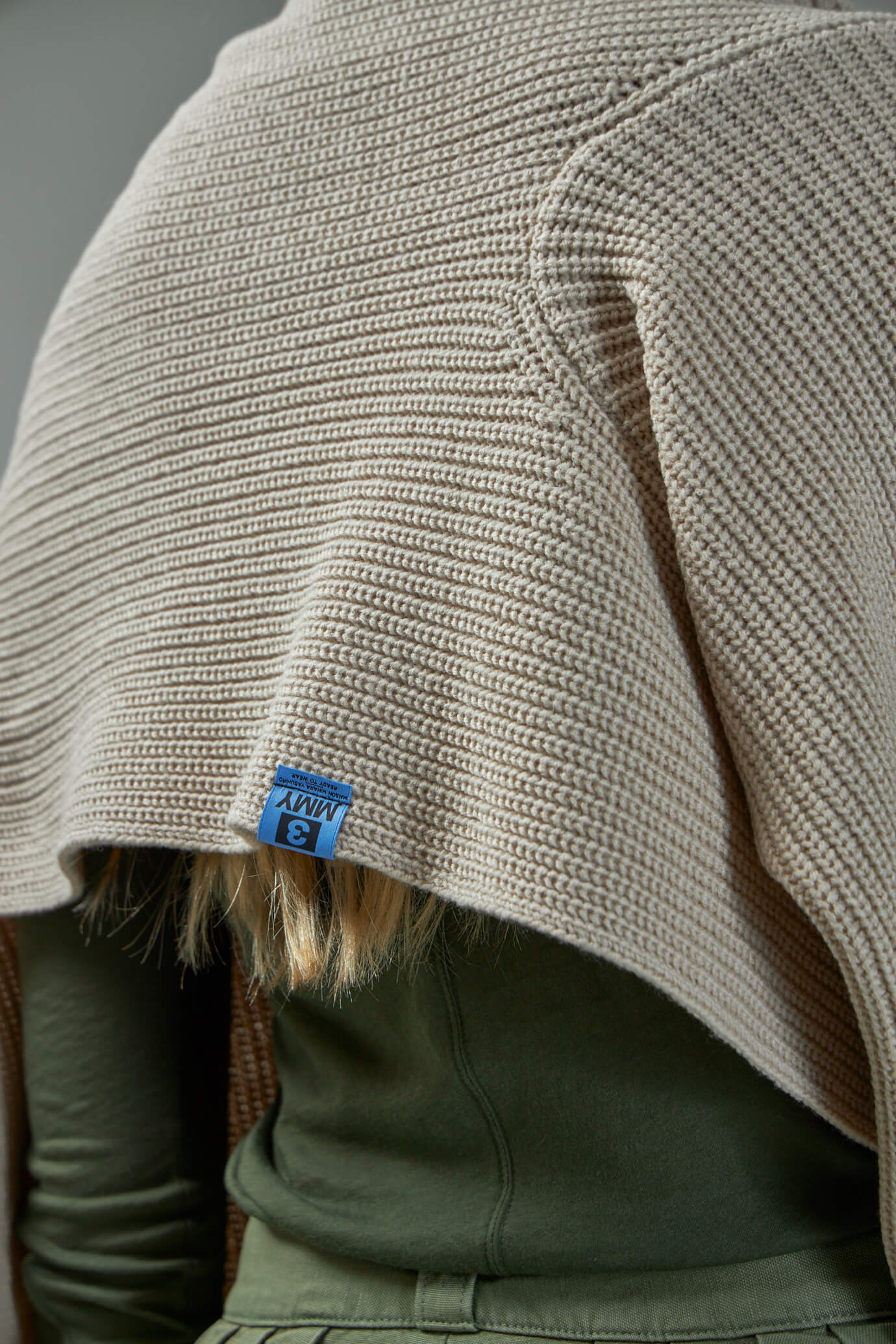Knit Sleeve Stole