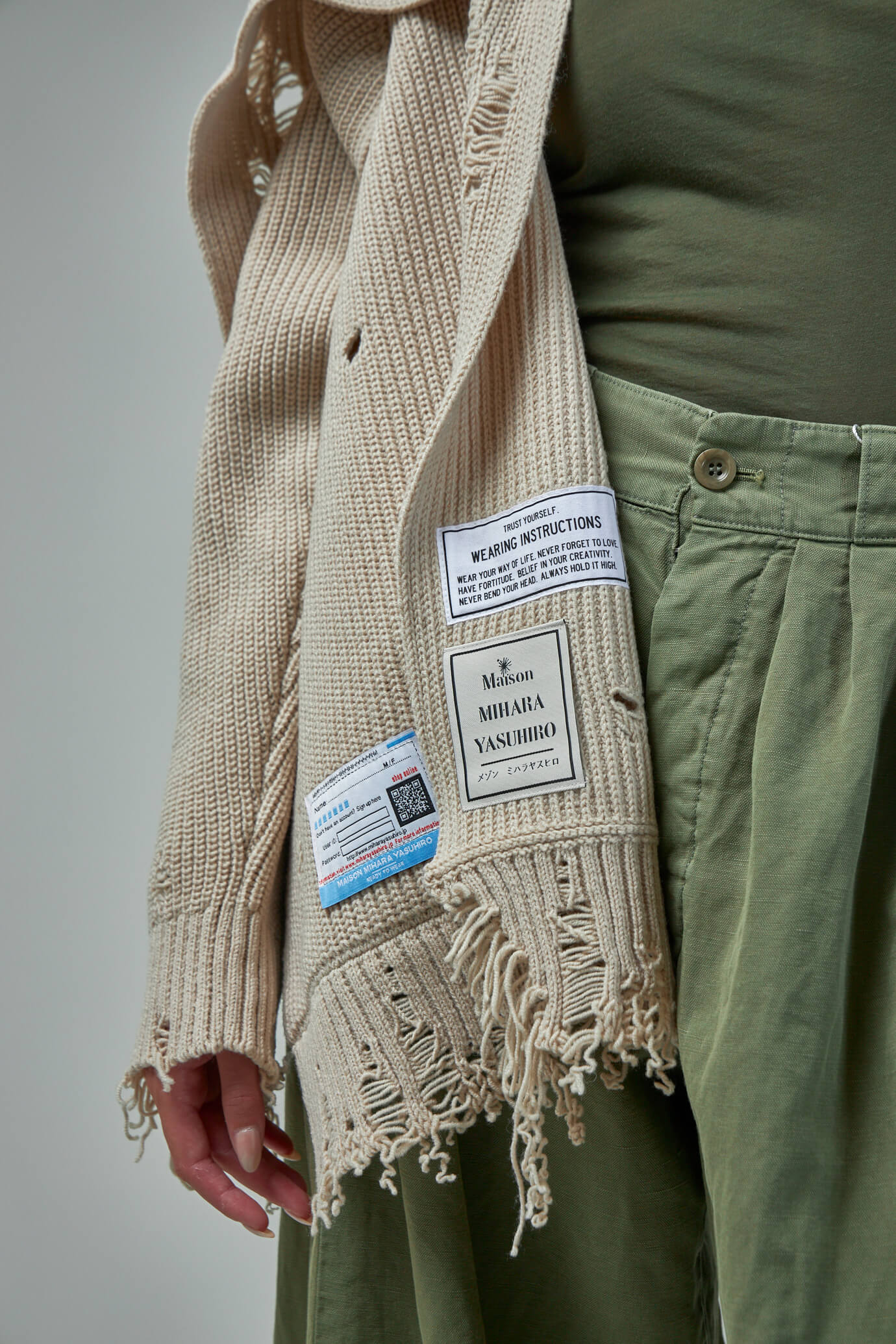 Knit Sleeve Stole