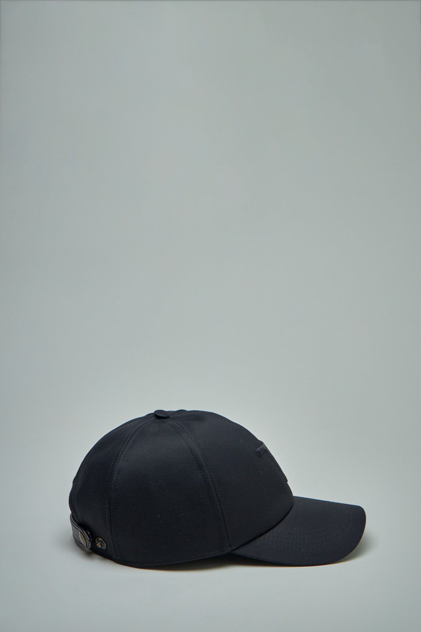 Mhats Cap