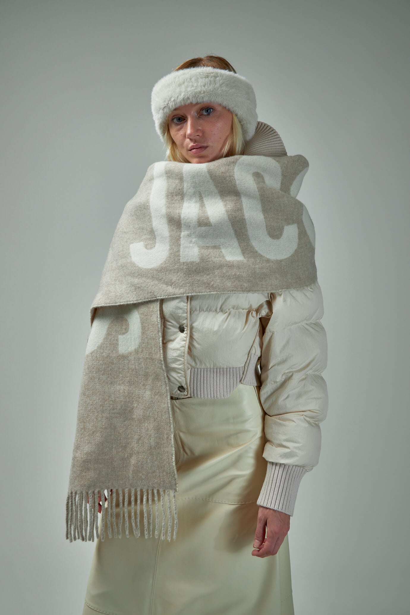 L´echarpe Jacquemus