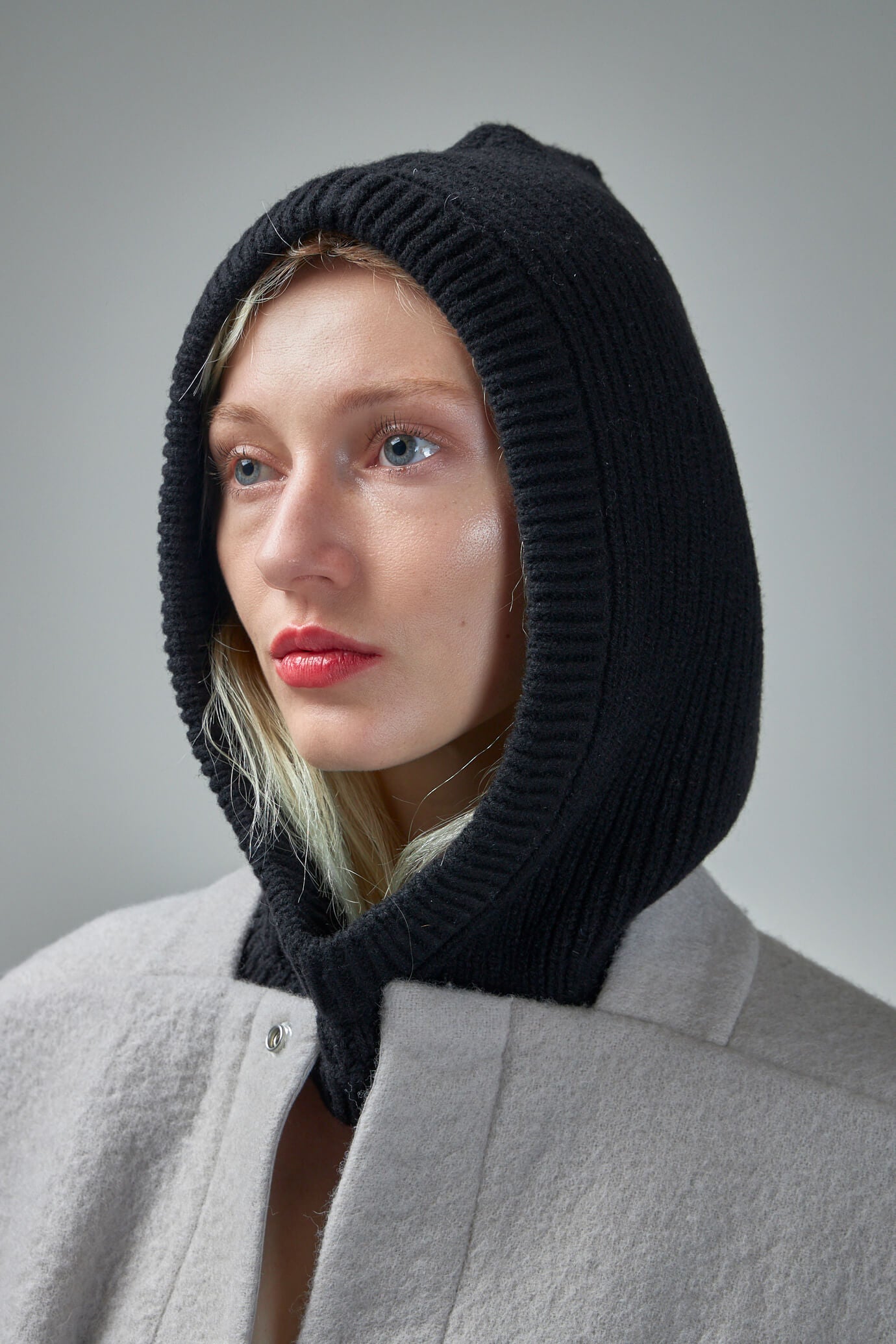 Knitted Cashmere Hood black