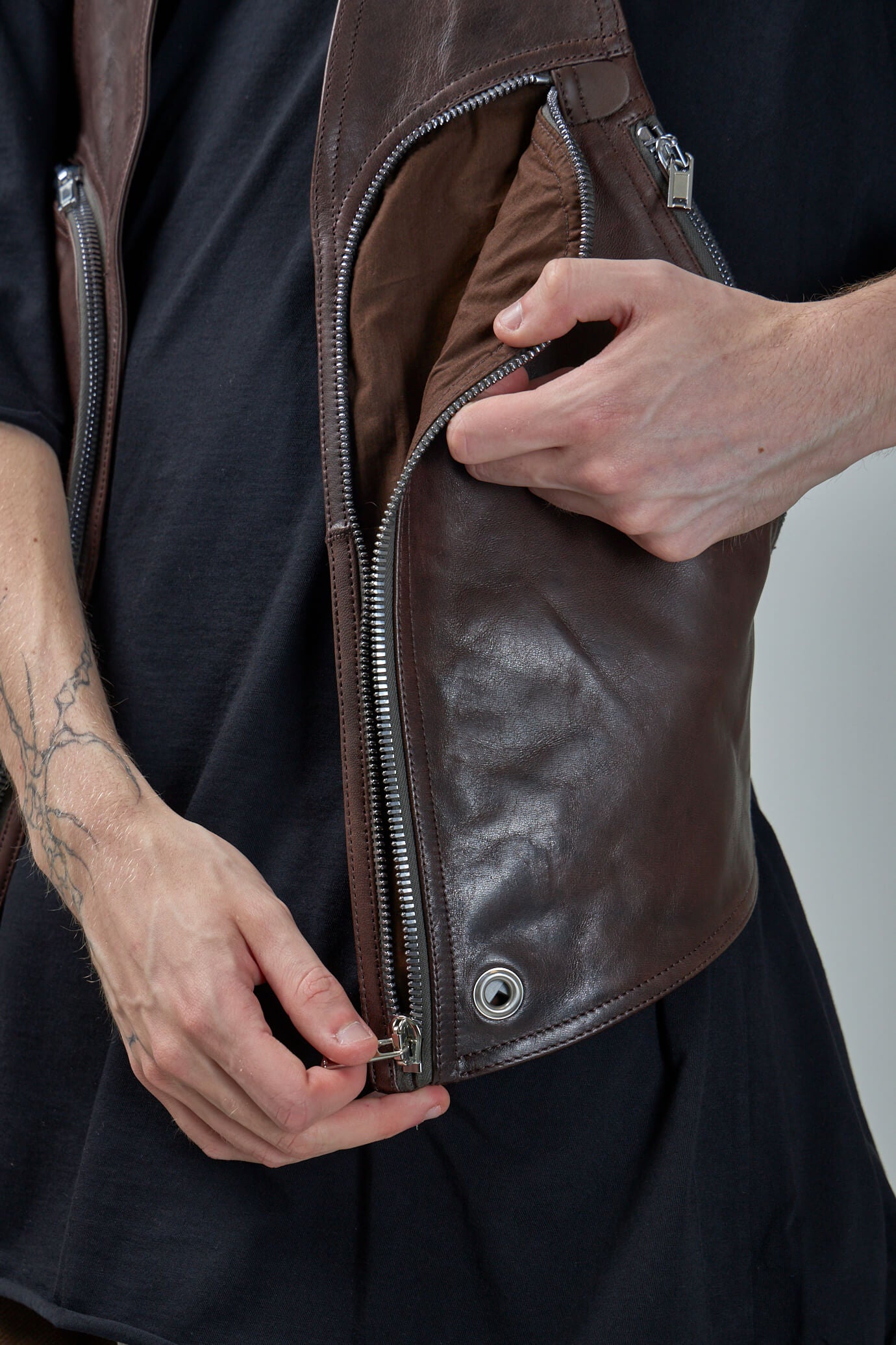 Bauhaus Vest