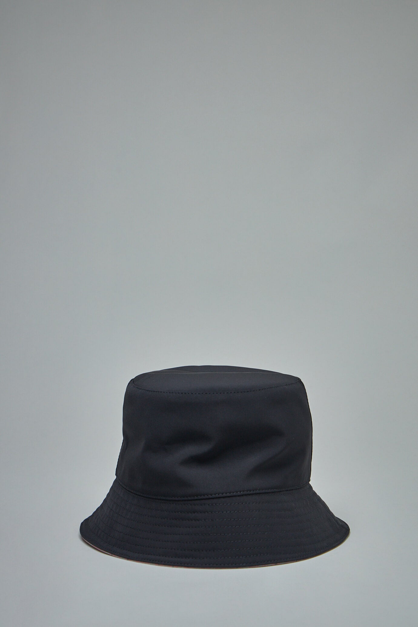 Hat Stacked VS Skull