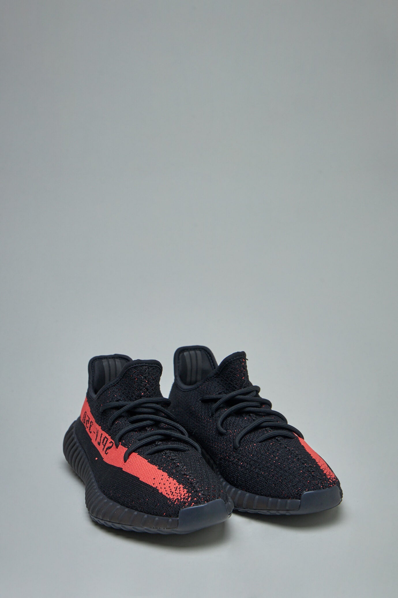 YEEZY 350 V2