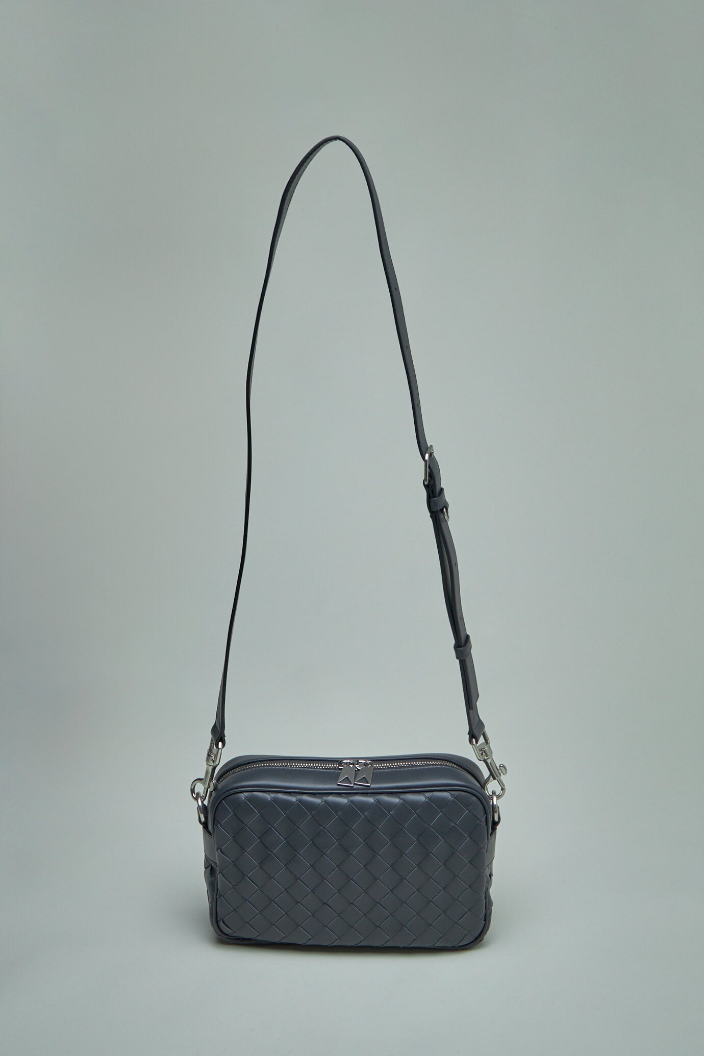 Bottega veneta discount small sling bag