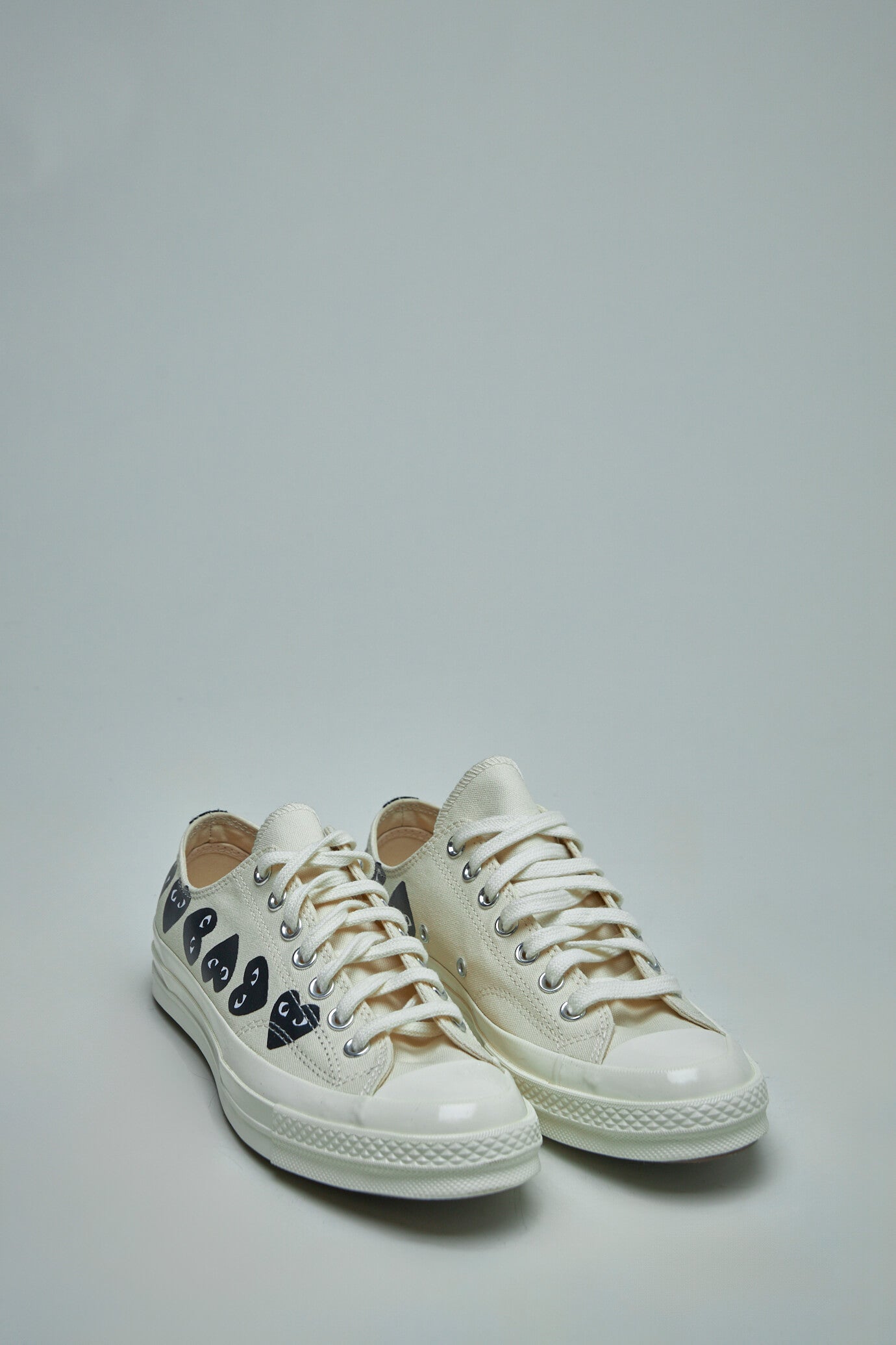 Multi Heart Low Top