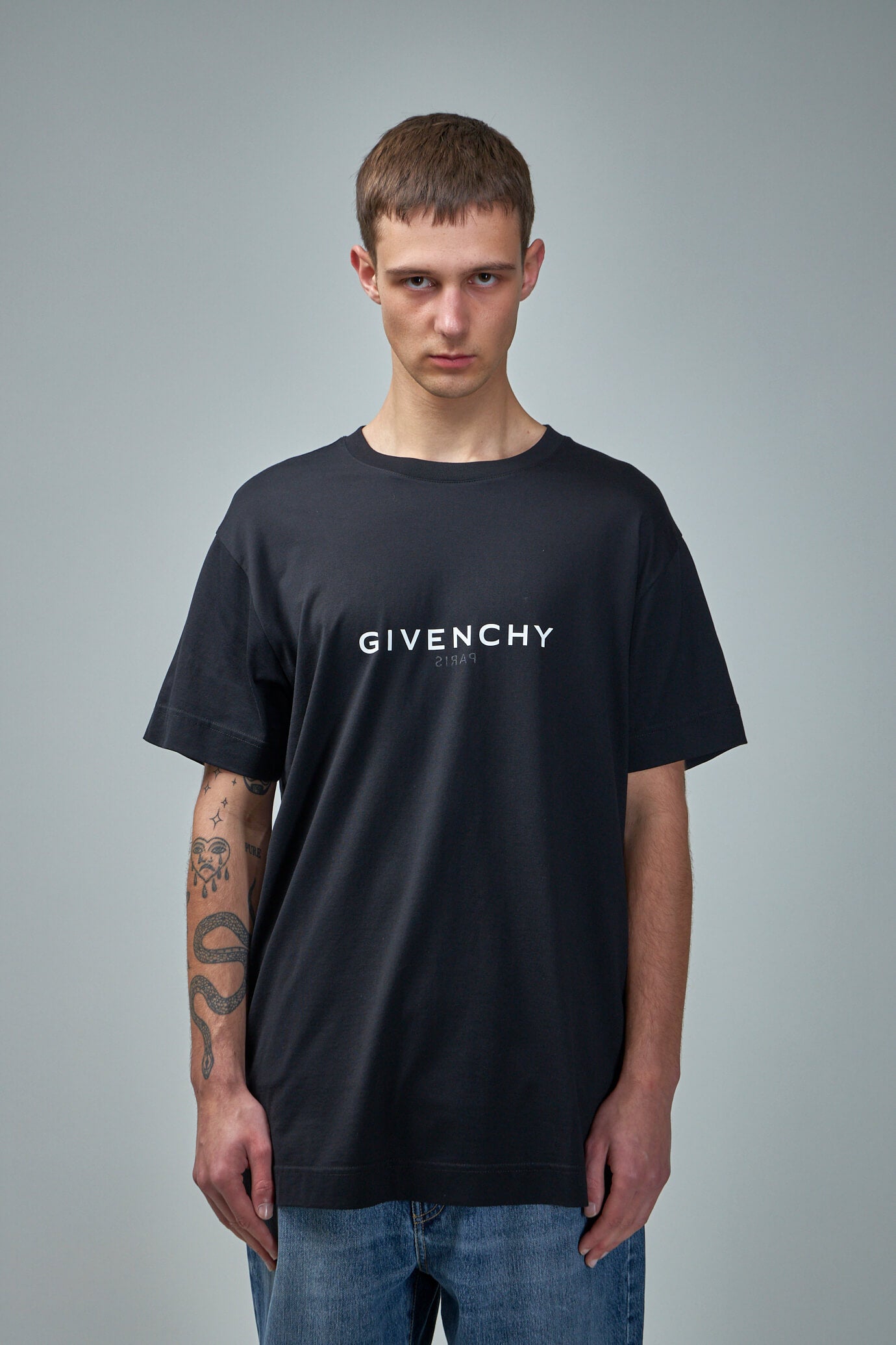 Givenchy selling T-shirt- Oversized