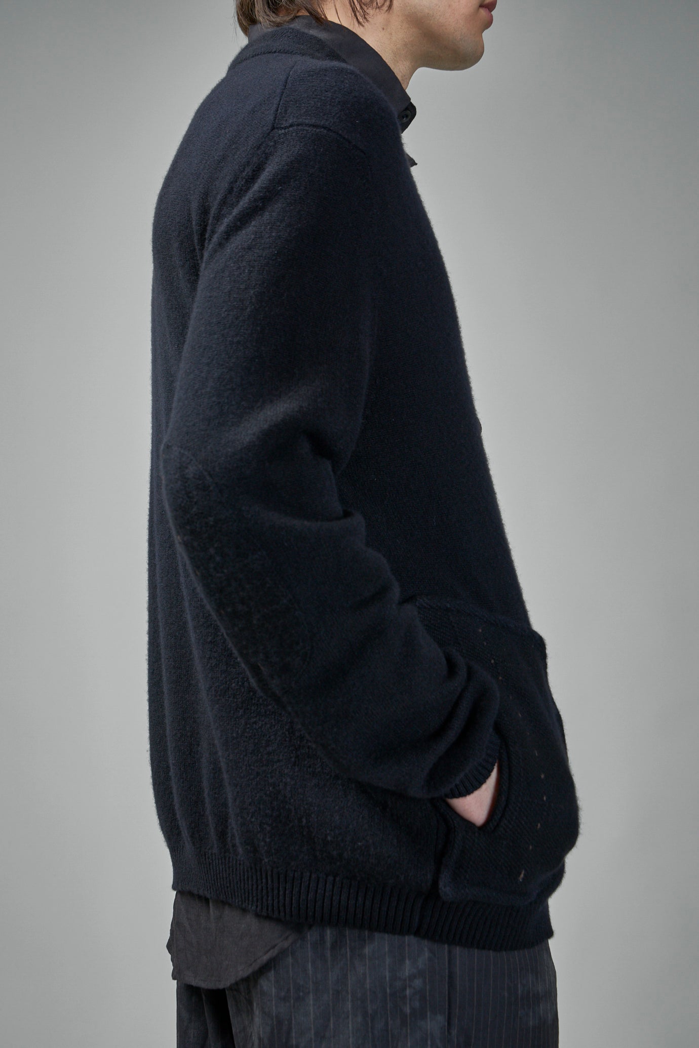EV8K06 Handmade 8 Button-Front V-Neck Cardigan Sweater