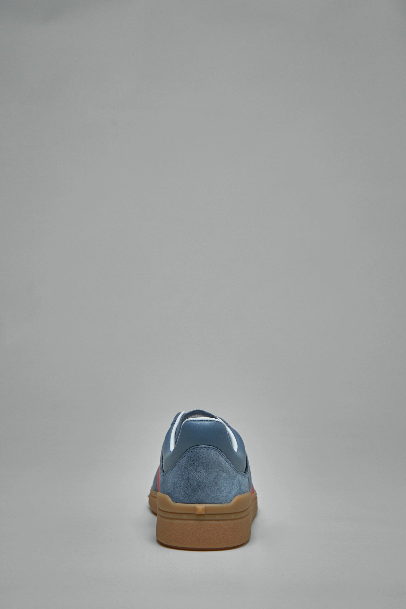 Upvillage Low Top Trainer