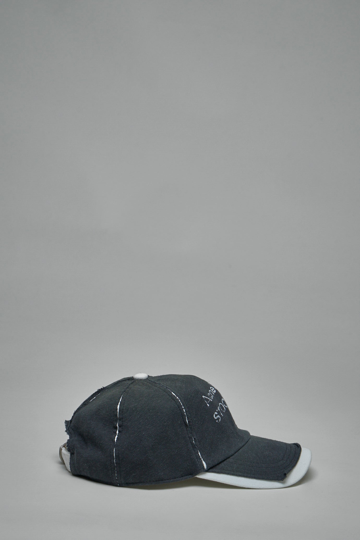 Logo Stamp Cap