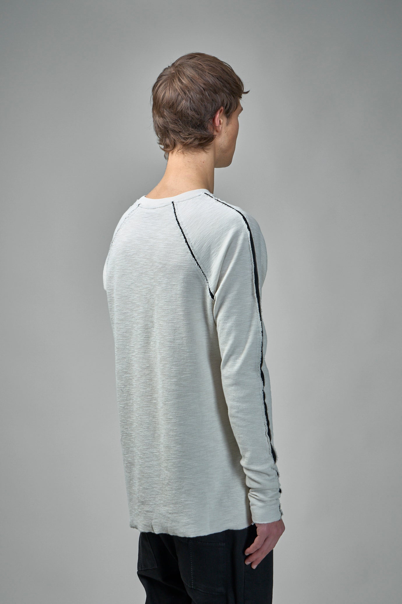 M TS 833