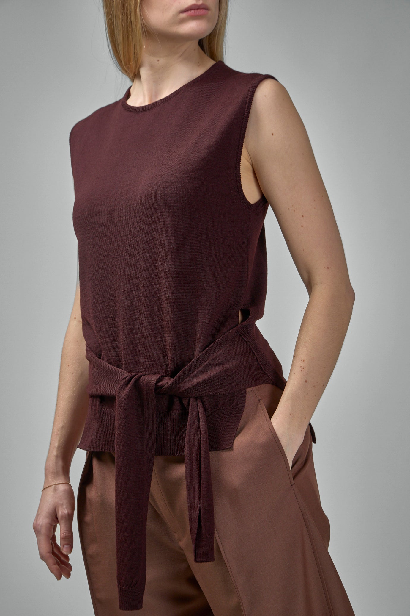 Trompe L'oeil Sleeveless Jumoer