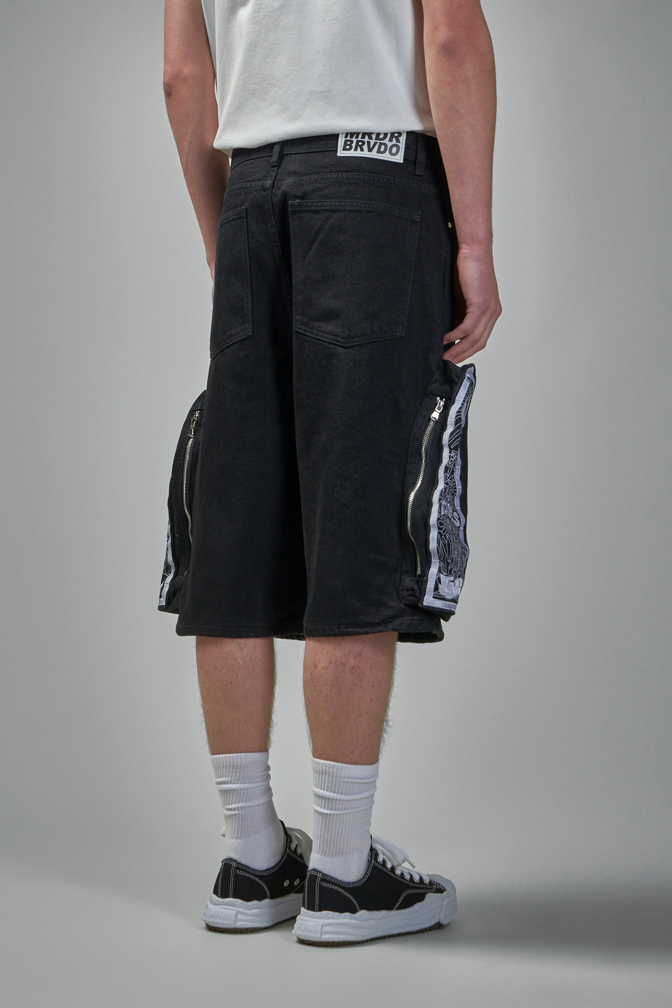 Side Embroidery Short