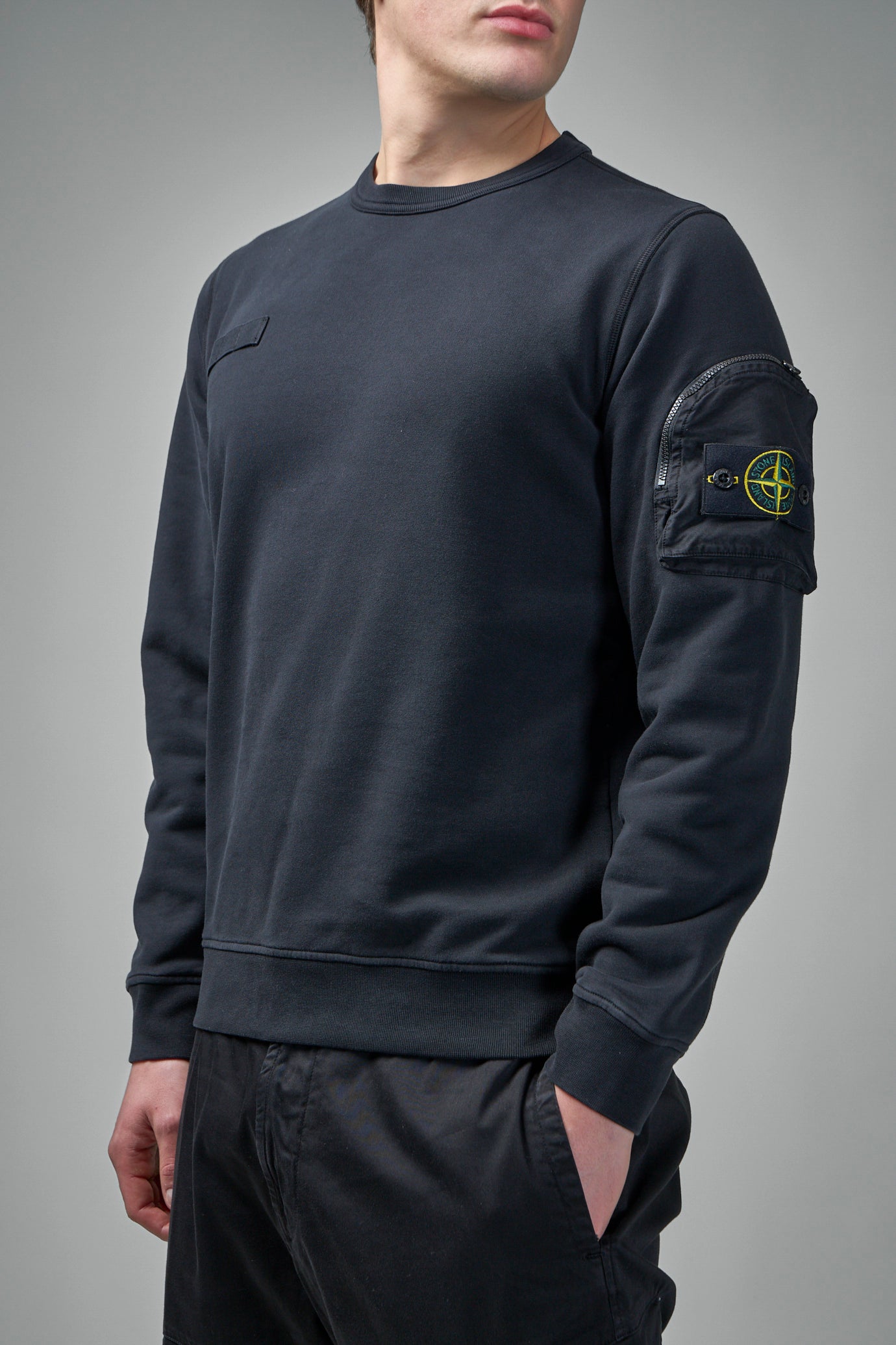 Sweatshirt aus Baumwolle mit Kompass-Aufnäher