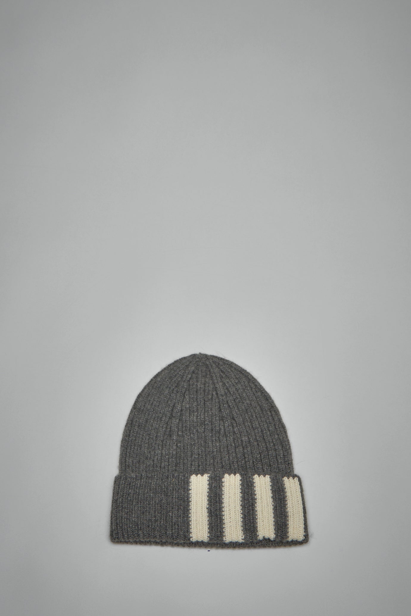 Rib Hat W/ 4 Bar Stripe In Cashmere