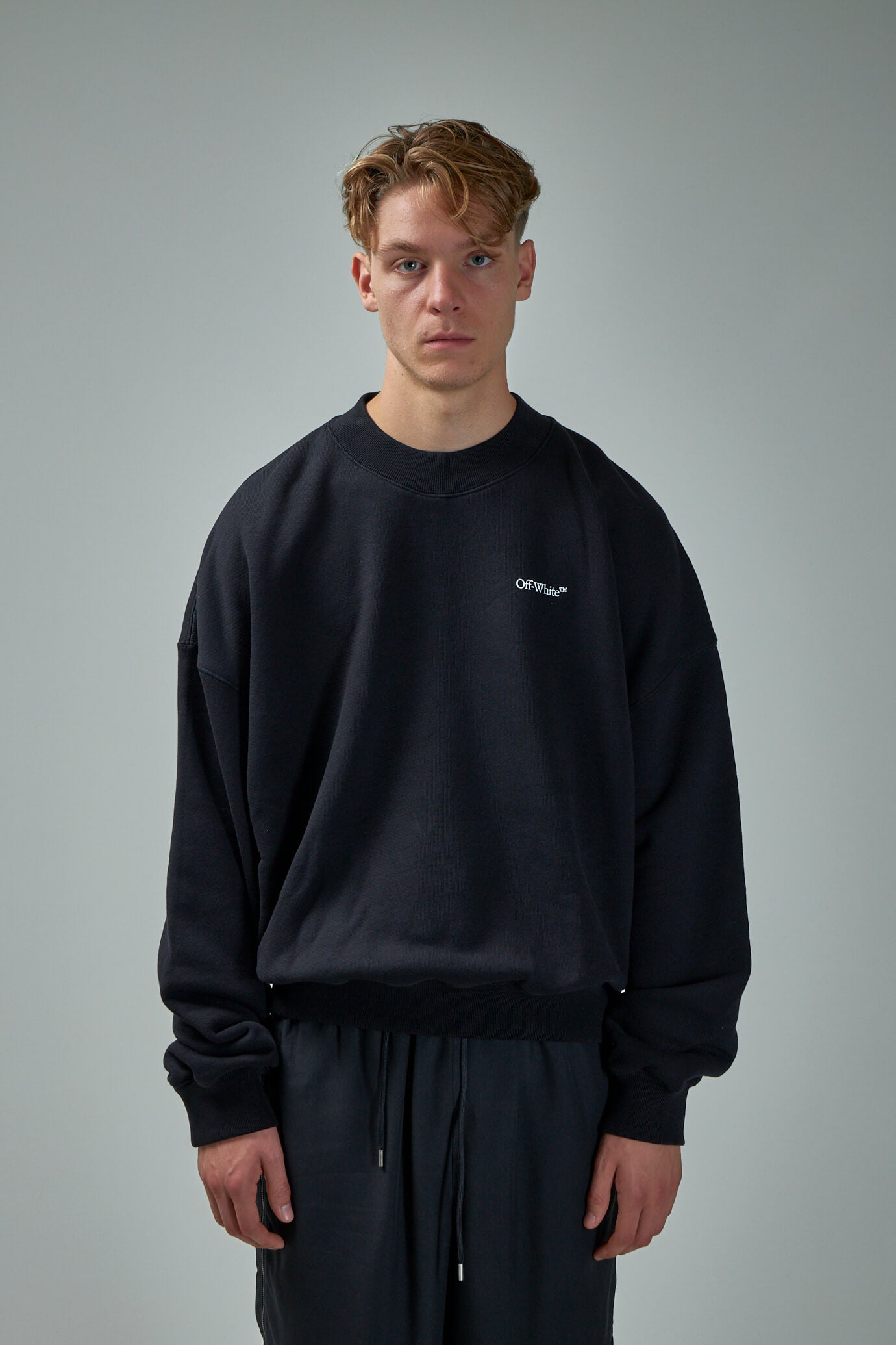 Scratch Arrow Over Crewneck