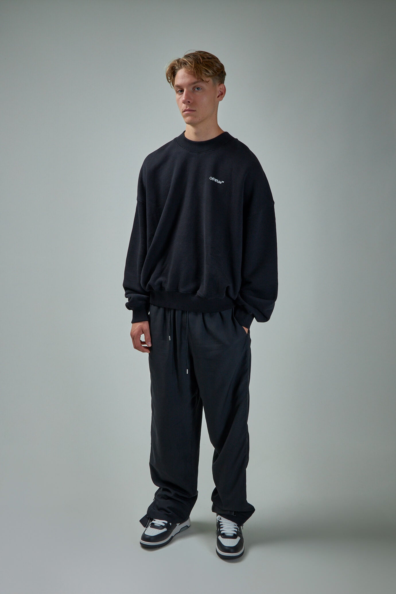 Scratch Arrow Over Crewneck