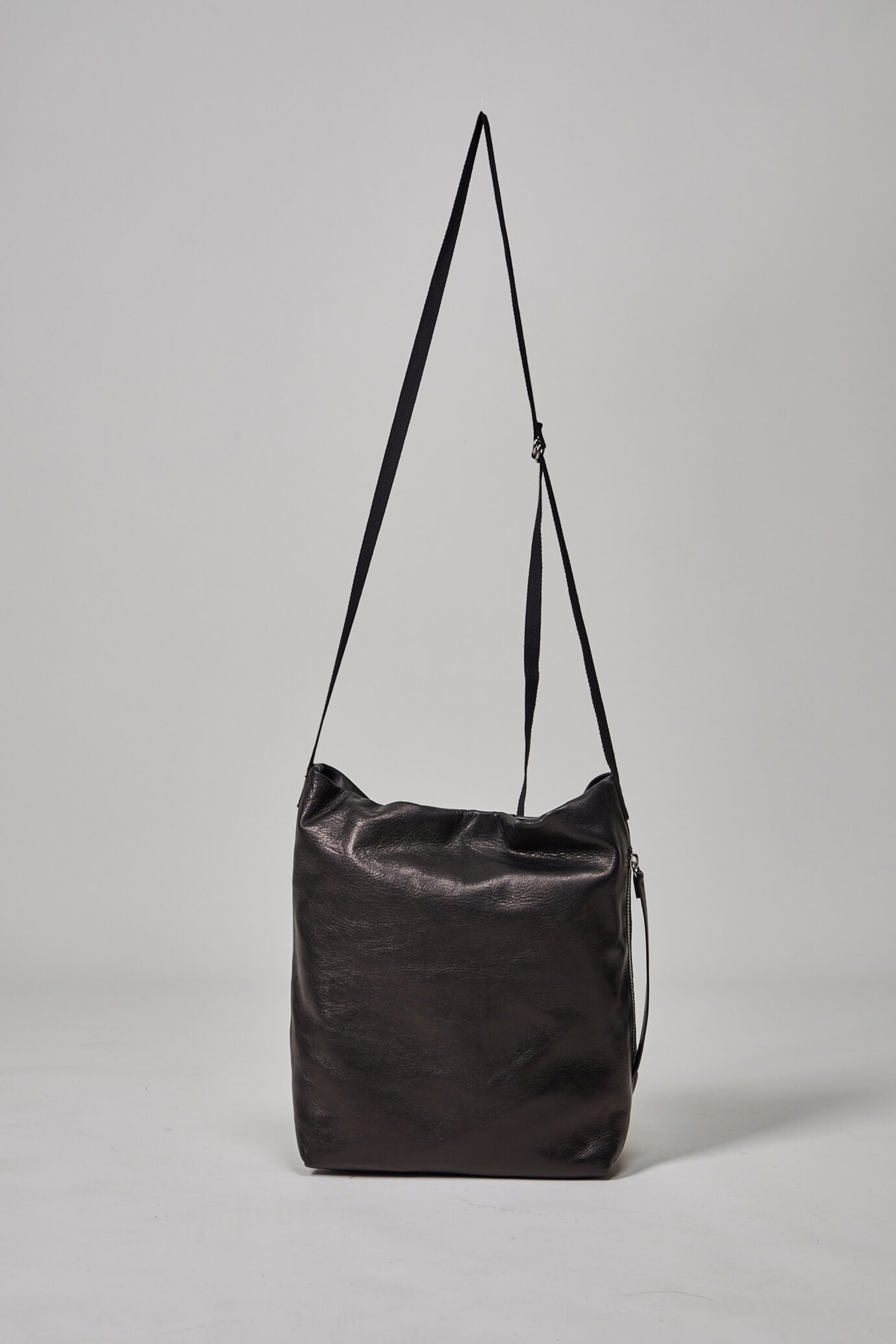 Myra Right Hand side Pocket Bag, black
