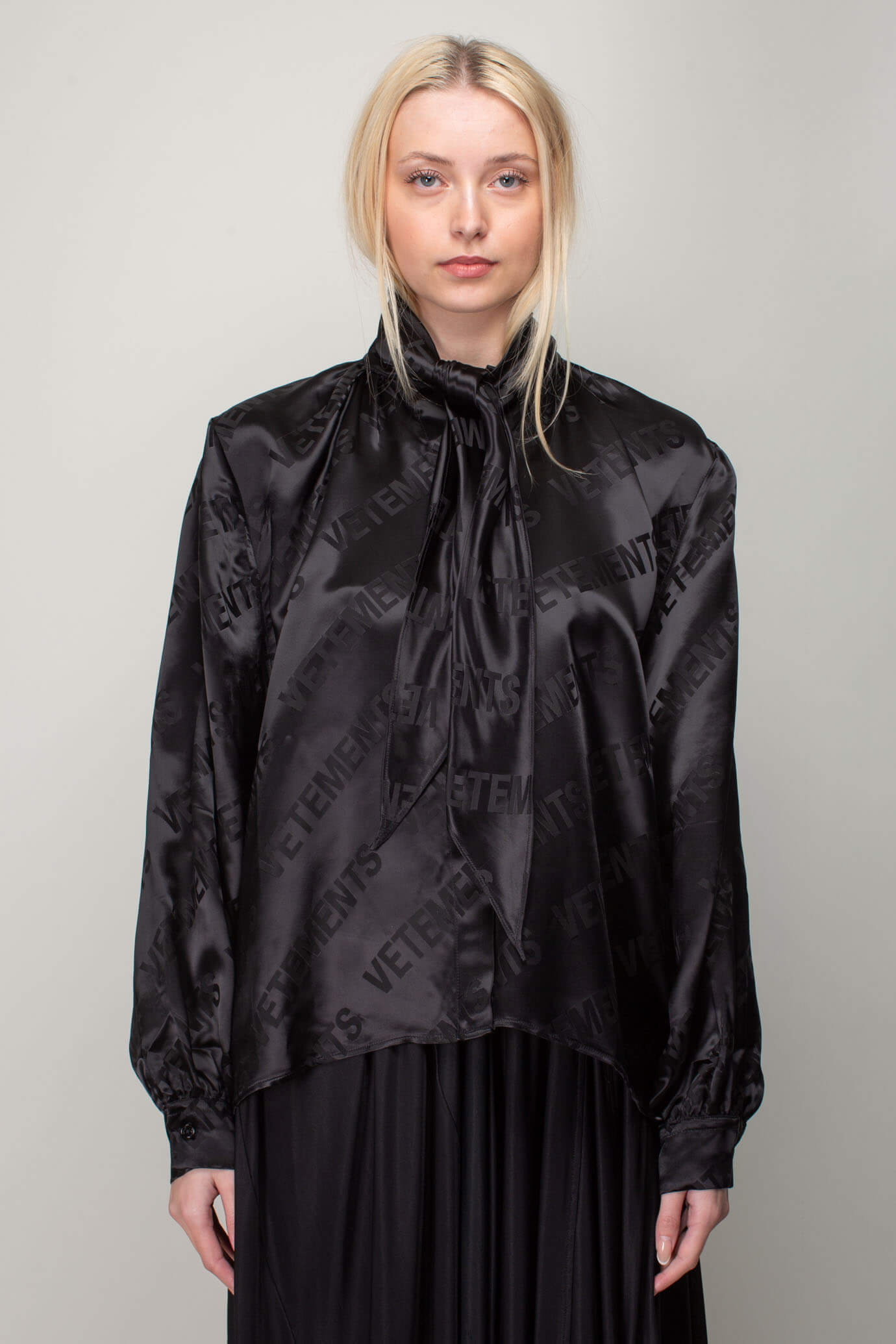 Monogram silk scarf blouse black