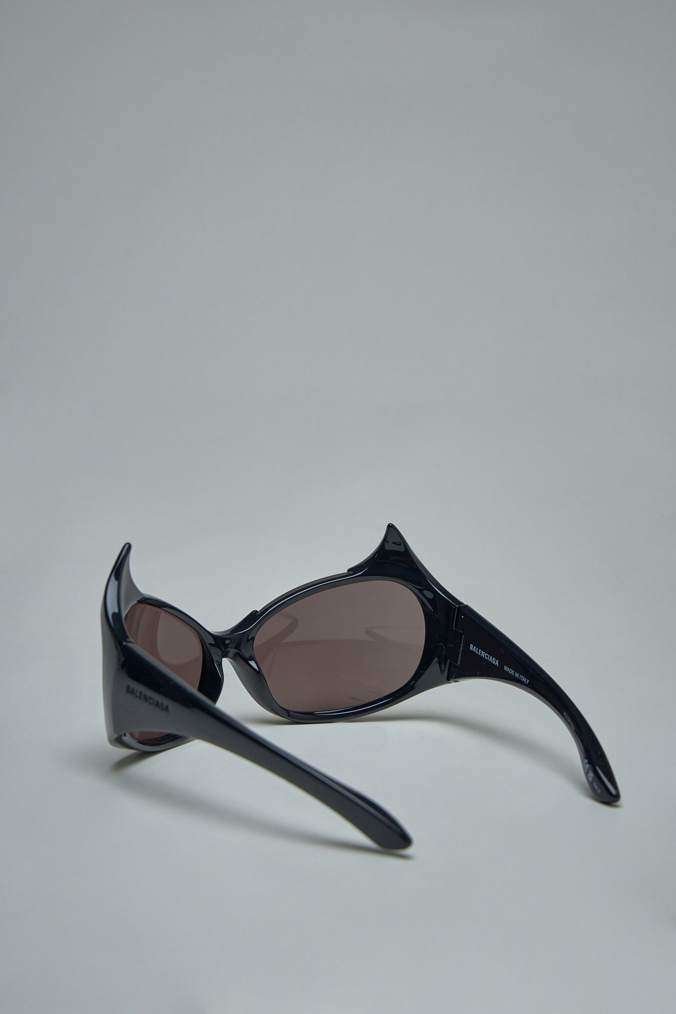 贅沢品 BALENCIAGA Gotham Sunglasses playgroundequipmentusa.com