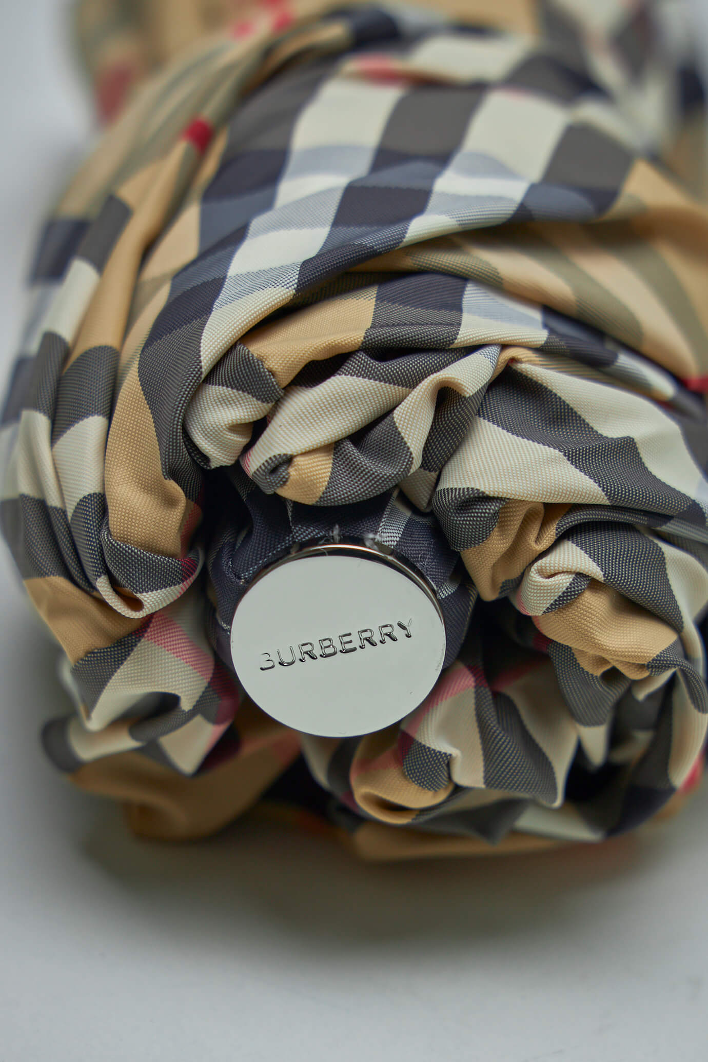 Burberry scarf outlet umbrella