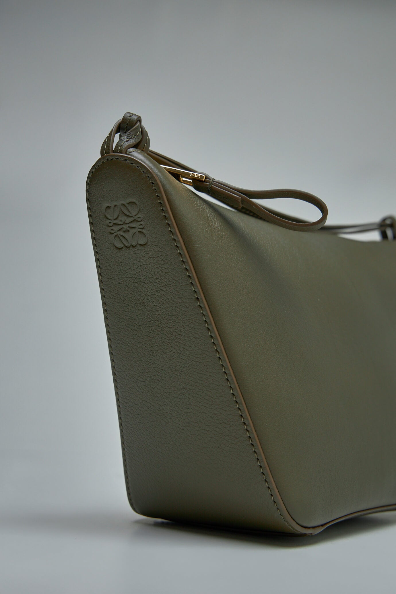 Dkny mini bag leather olive green and white in 2023