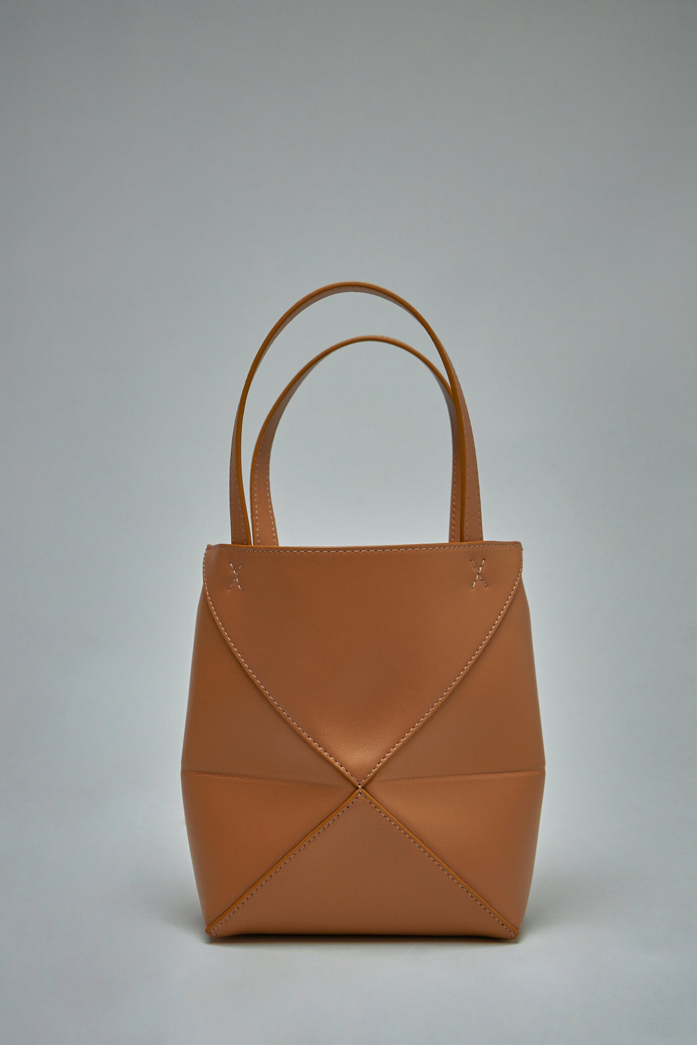 My first luxury bag! The new Loewe Mini Puzzle Fold Tote in Warm Desert! :  r/handbags