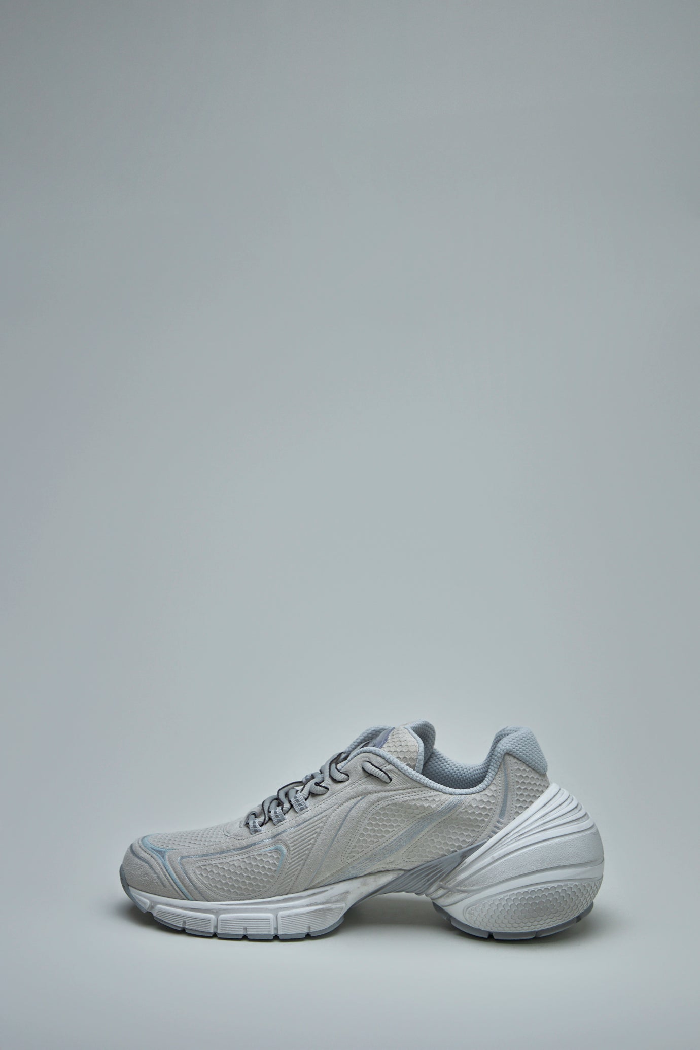 Yeezy discount 700 puestas