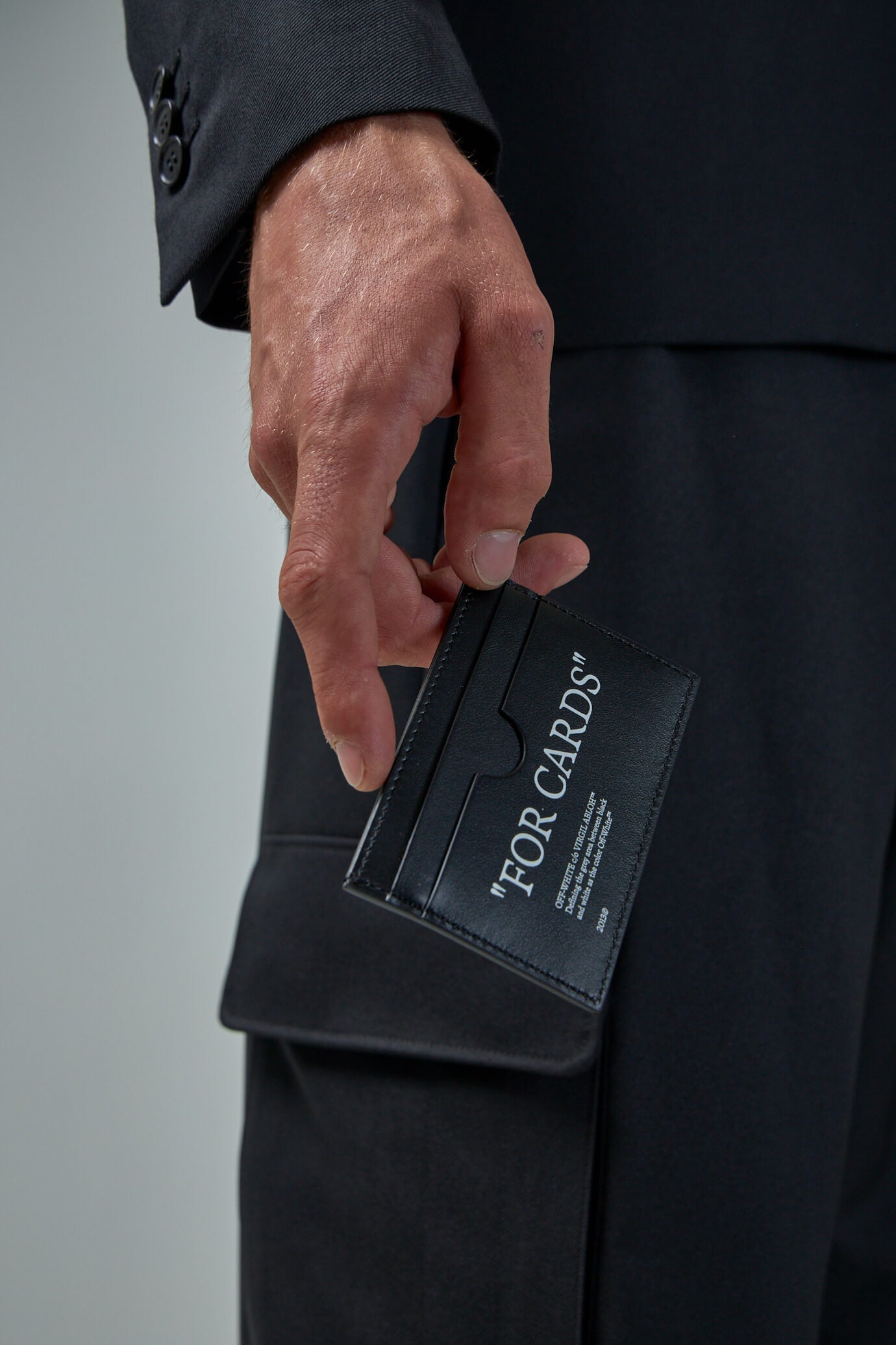 Off-White Black Quote Bookish Zipped Card Holder