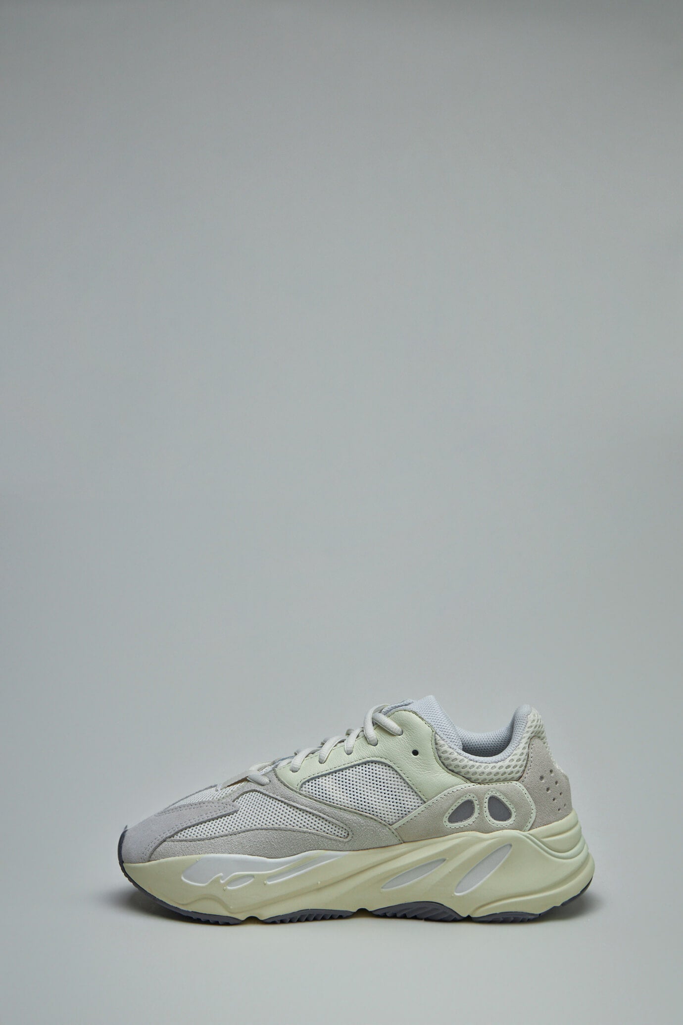 Yeezy Boost 700 LABELS