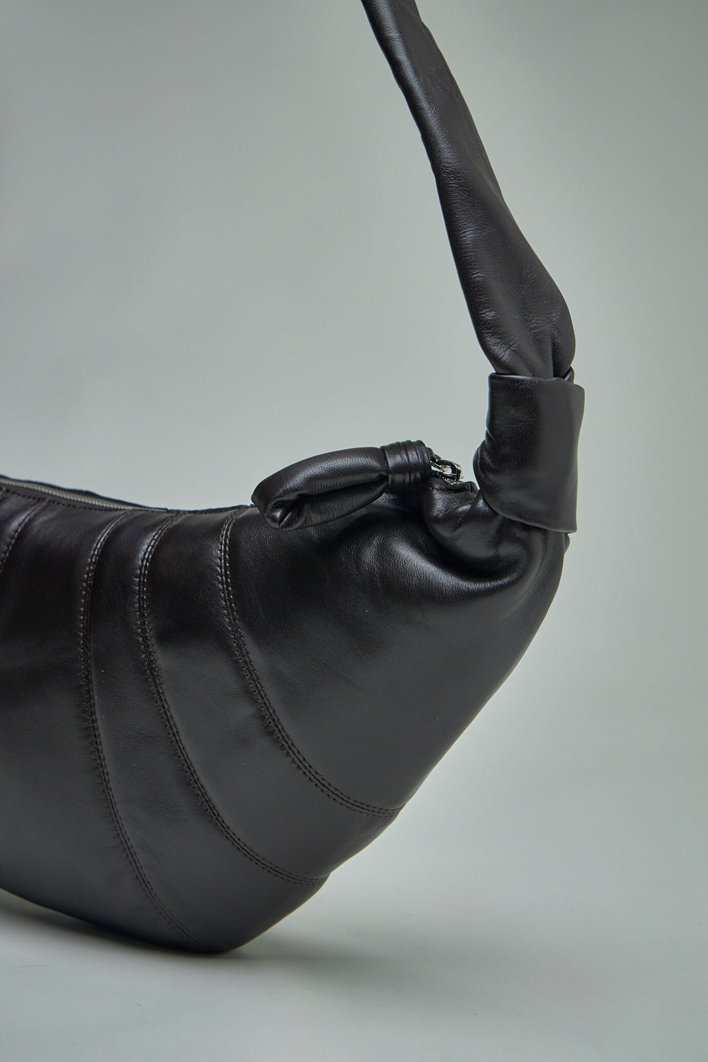 Mittlere Croissant-Tasche