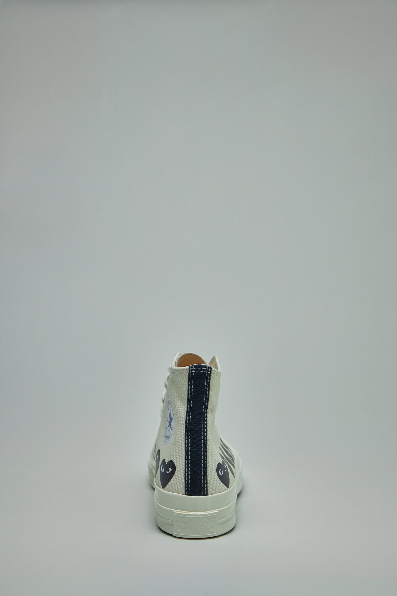 High Top Schuhe mit bunten Herzen