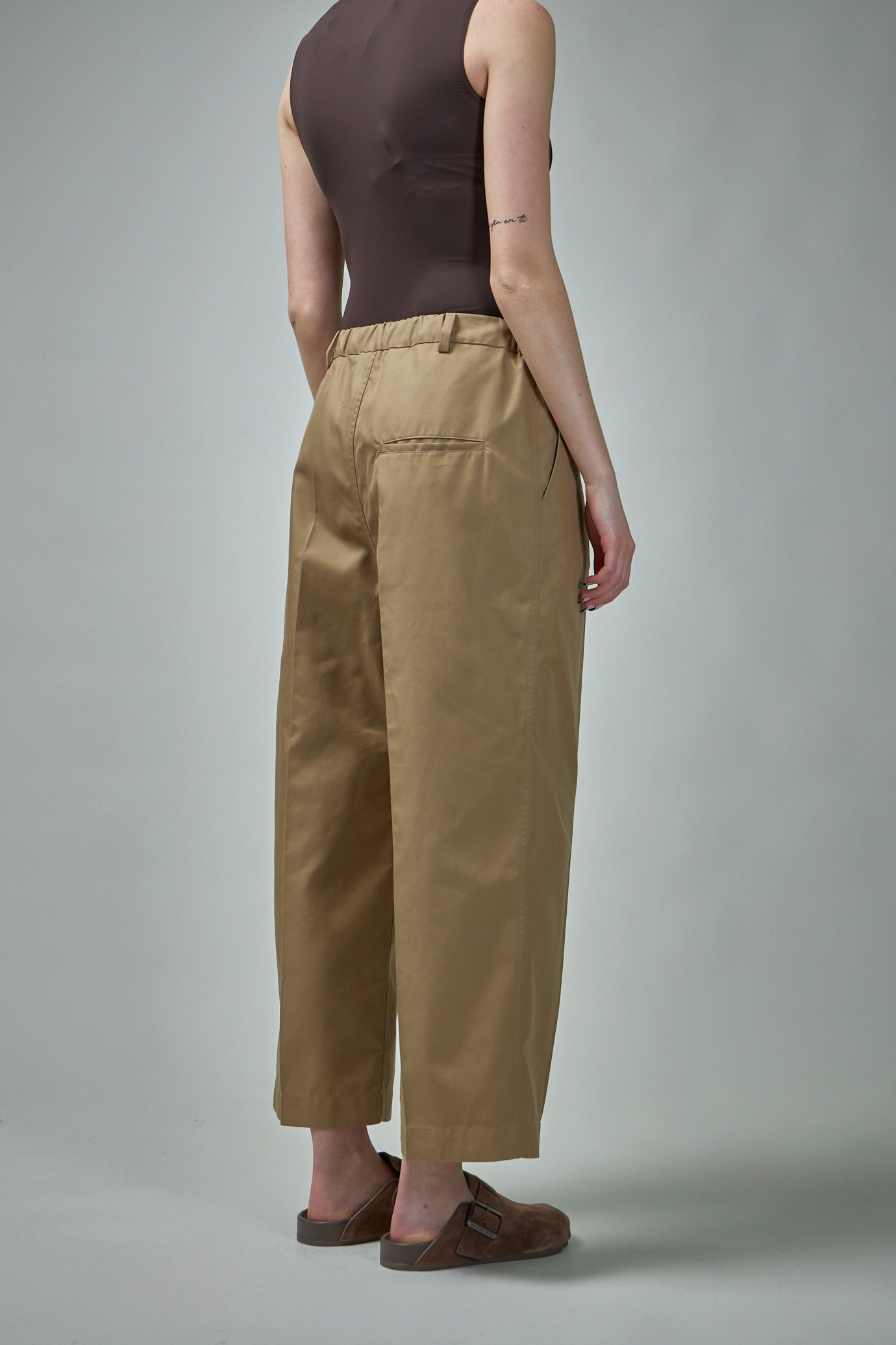 Darted Pants With Elastic Waistband Woven