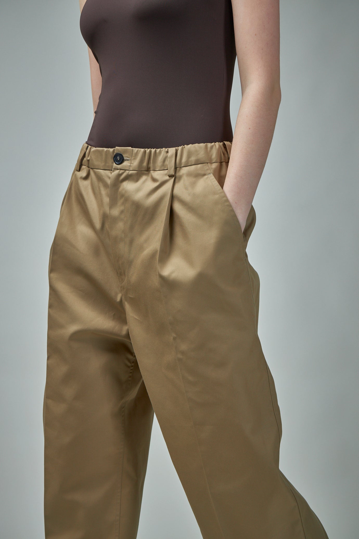 Darted Pants With Elastic Waistband Woven