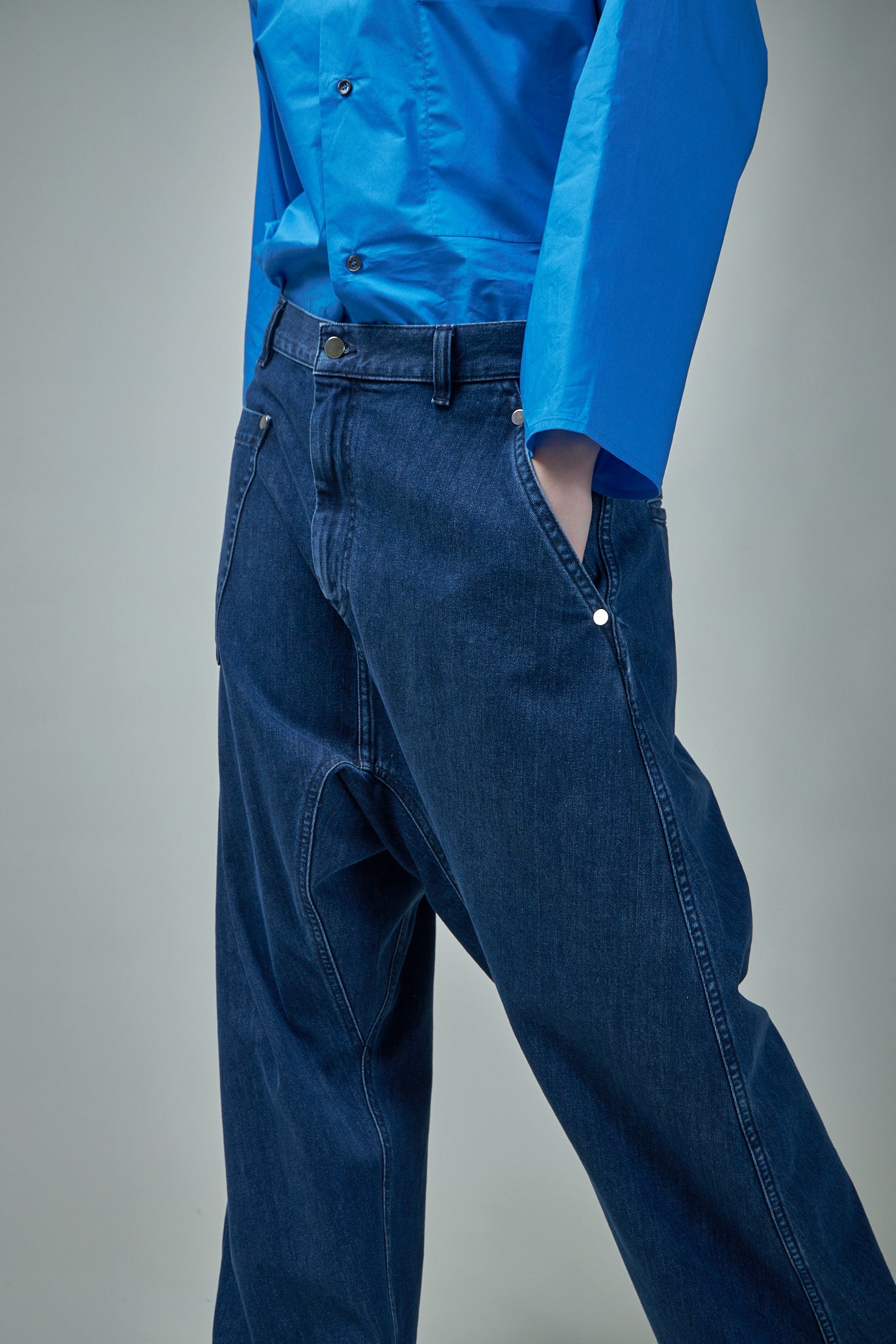 Jeans With Thigh Pocket Woven