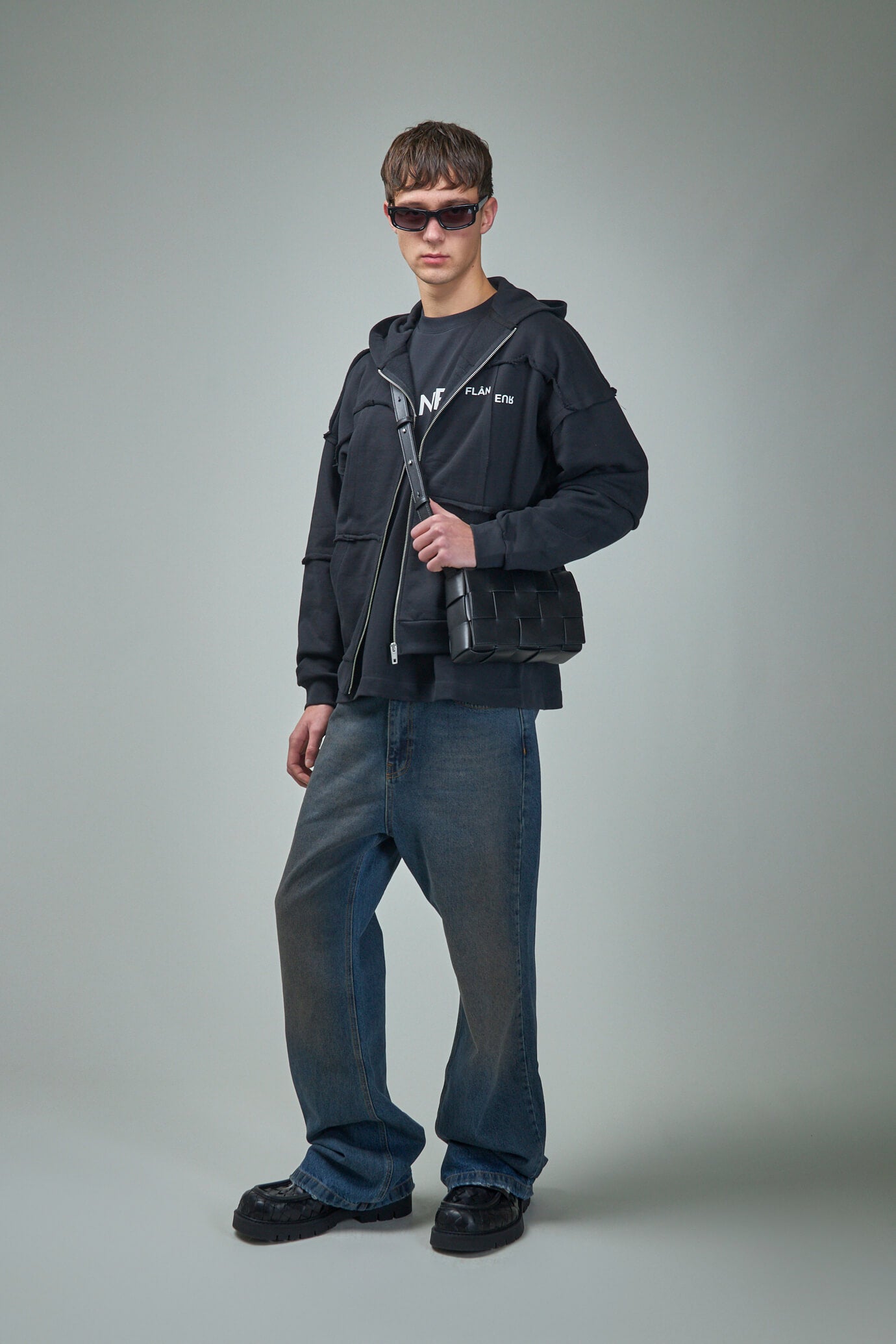 FLÂNEUR Cut And Zip-Up Hoodie – LABELS