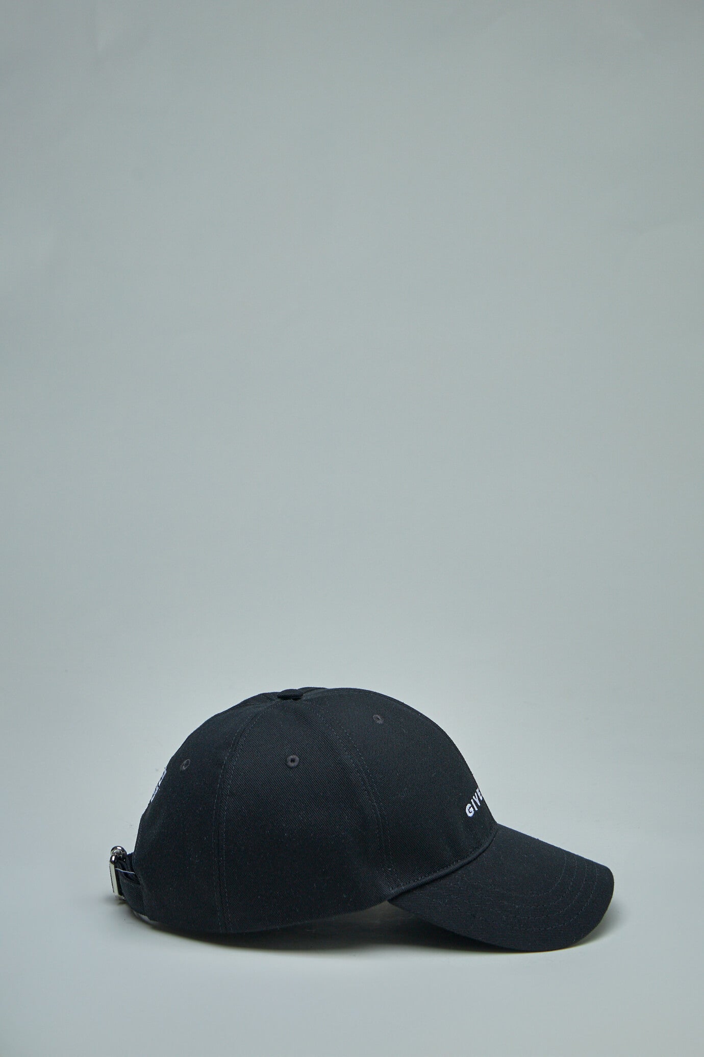 Givenchy Curved Cap W/ Logo black – LABELS