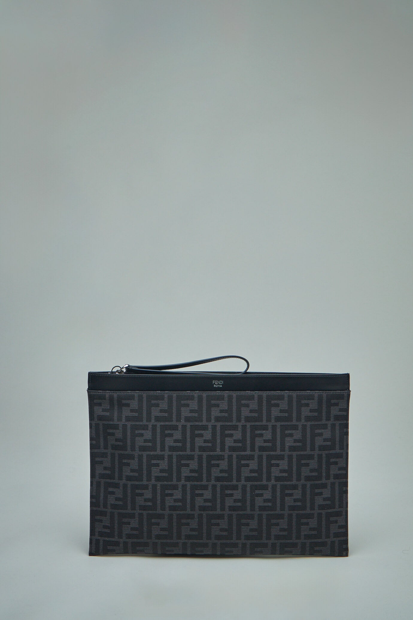 Fendi 2025 ff pouch