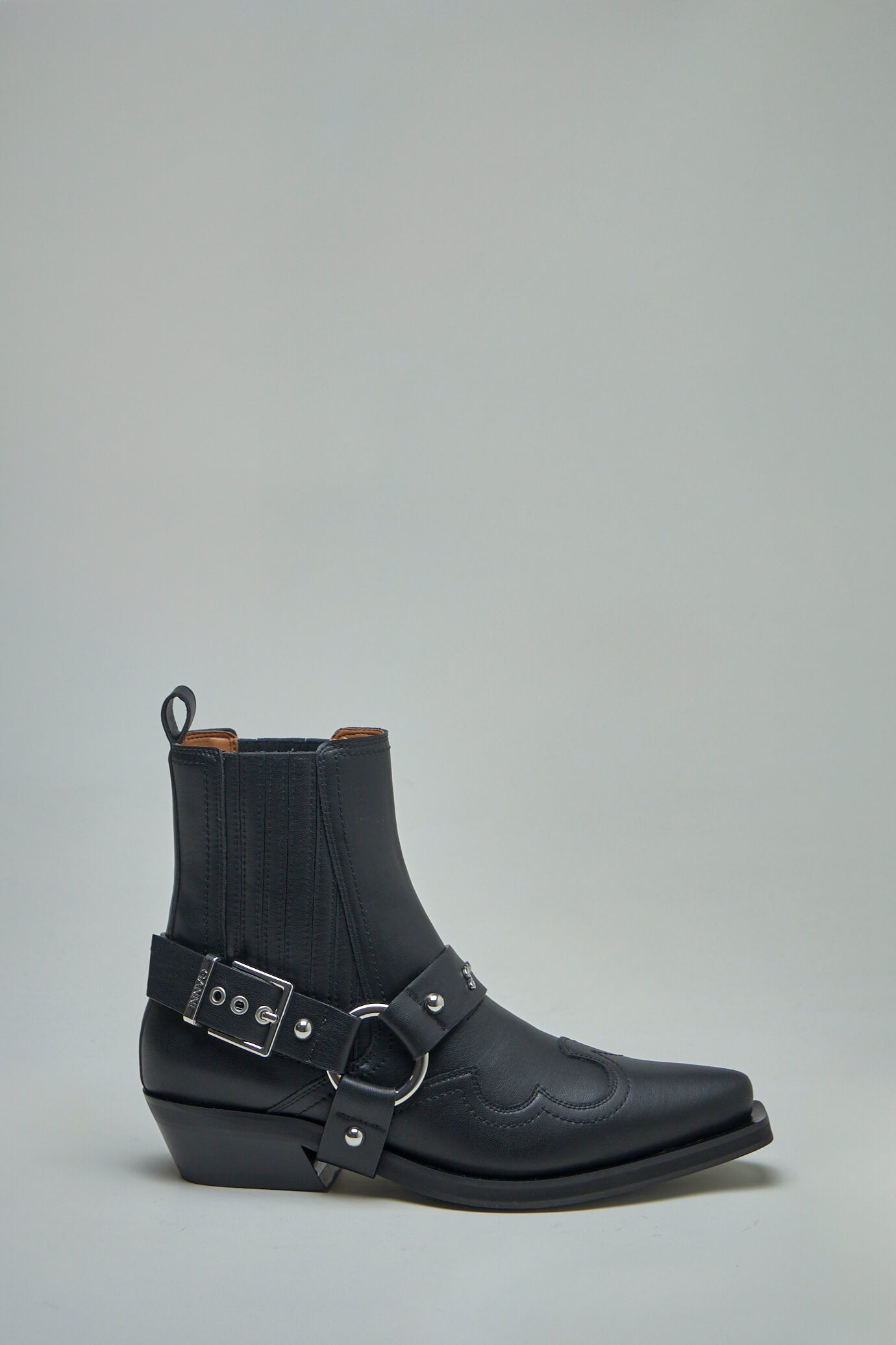 Low Cut Western Chelsea Boots