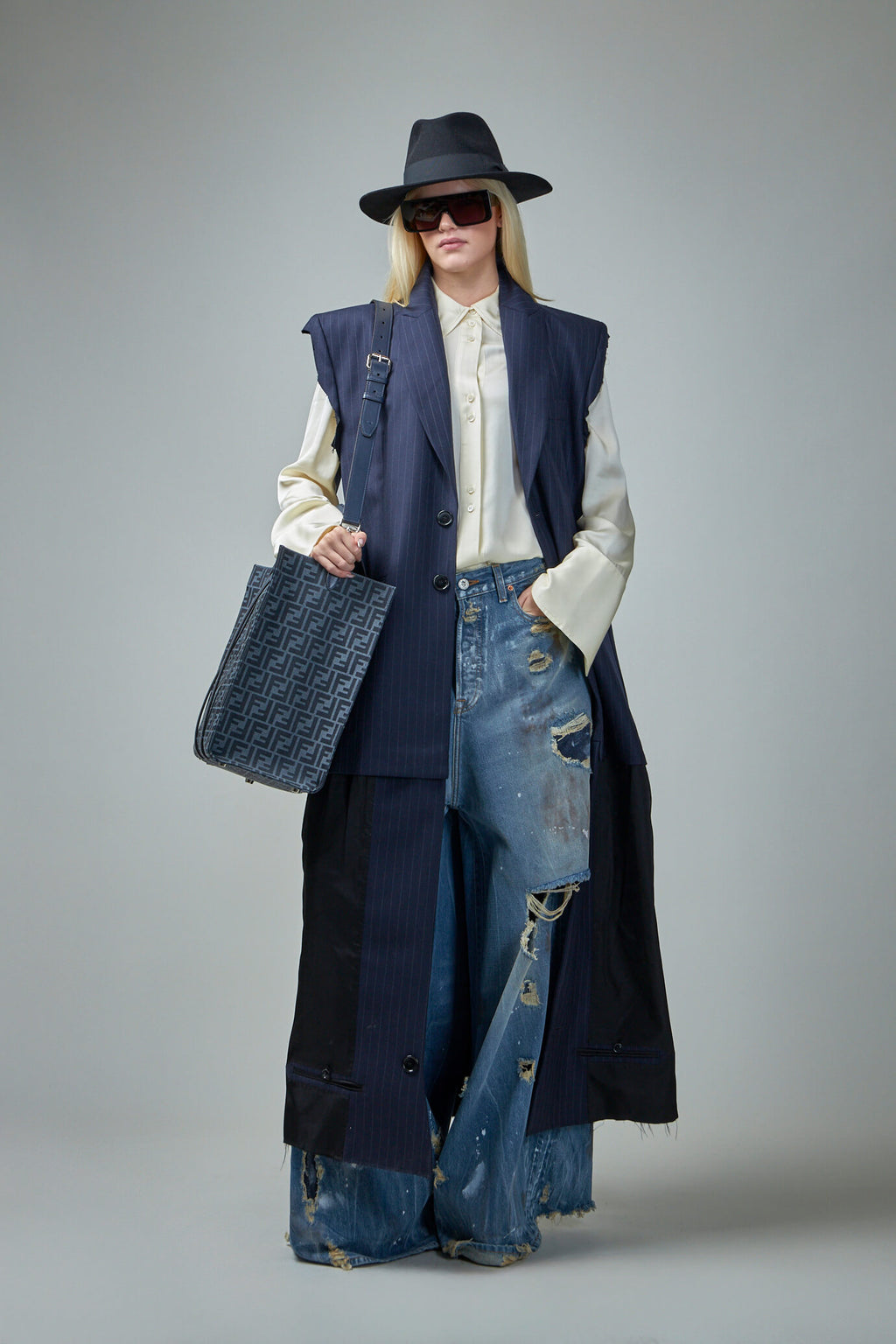 Deconstructed Sleeveless Lining Coat