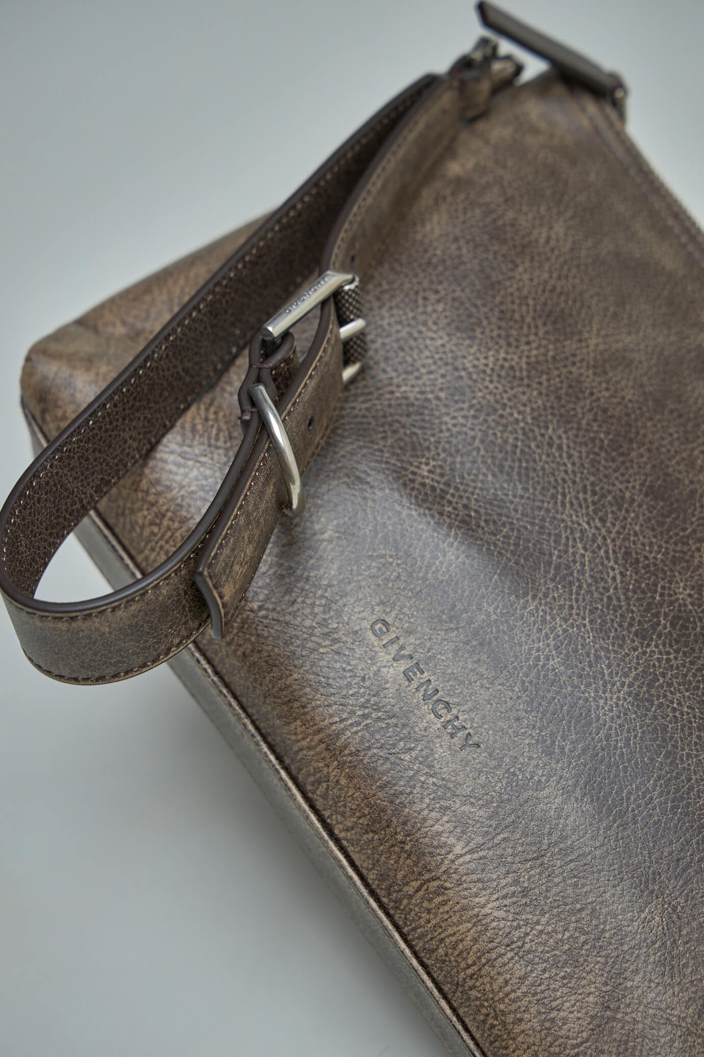 Voyou Pouch in Aged Leather