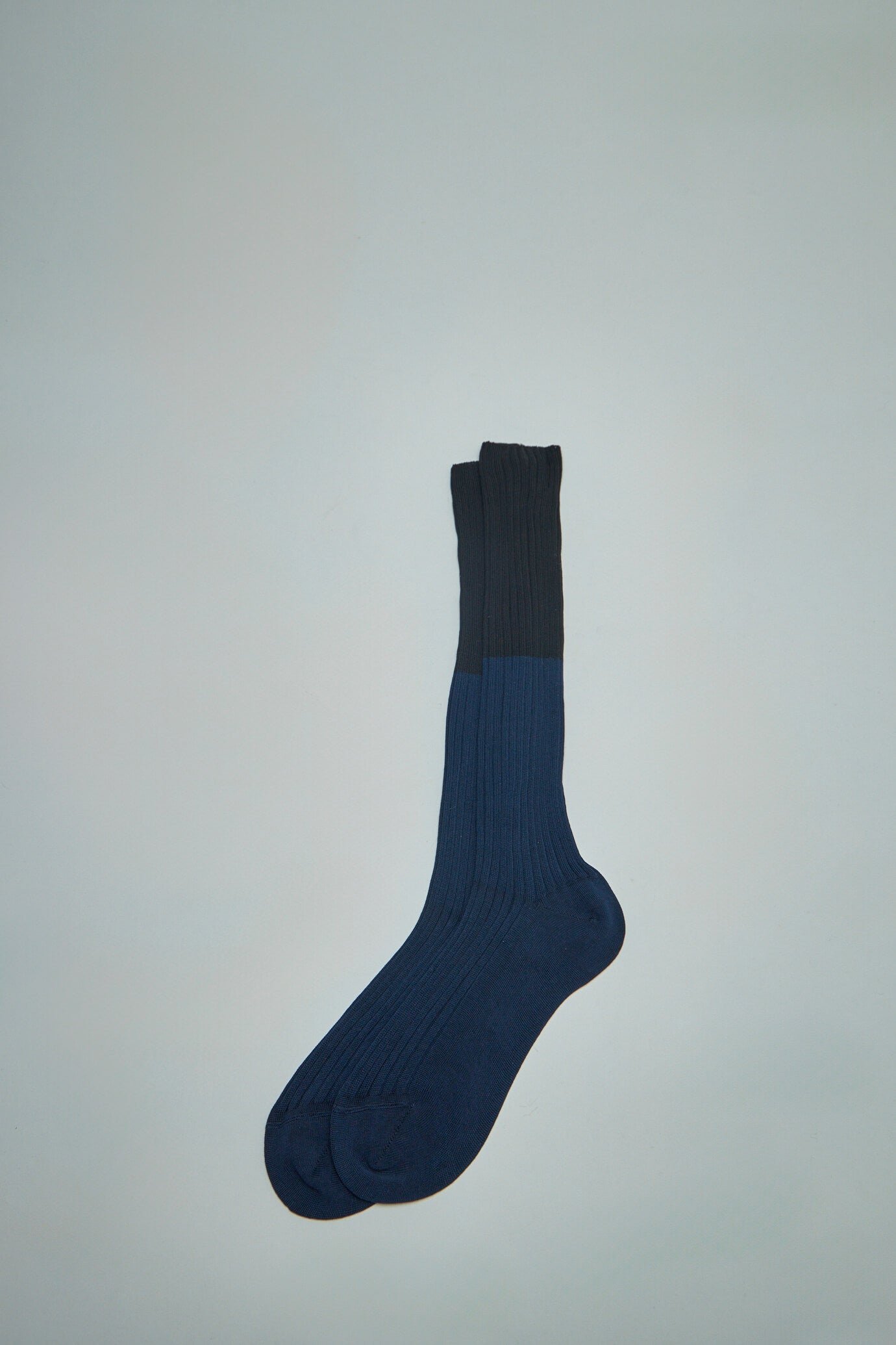 Bi-Coloured Ribbed Knee-High Socks