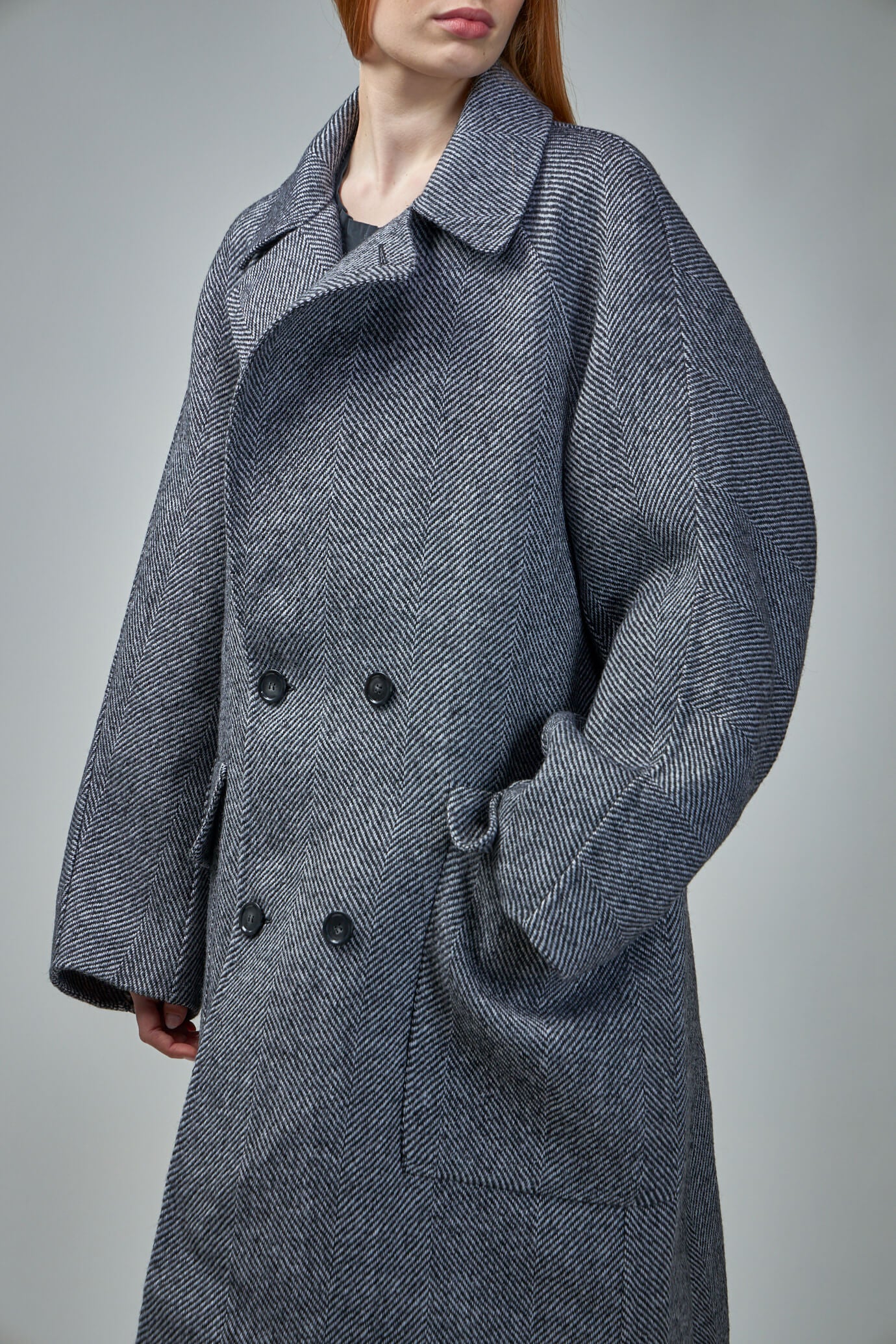 Coat W Lapel Collar 2 App Pockets 4 Buttons