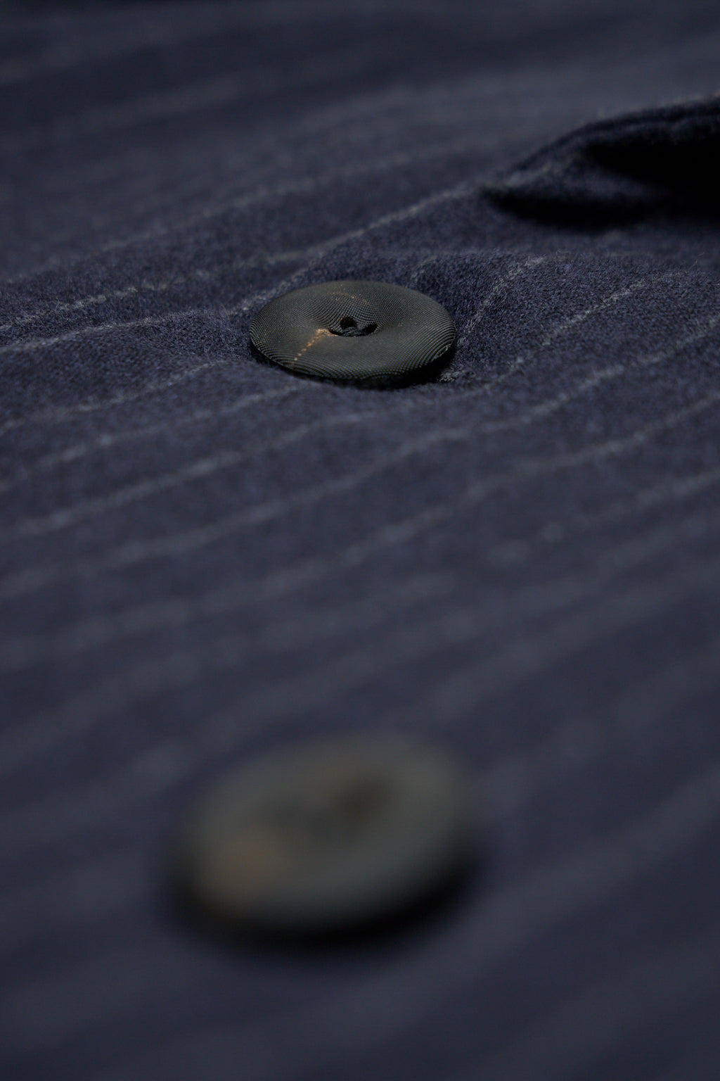 EV8J10 Handgemachte längliche Zweireiher-Jacke mit 6 Knöpfen und doppeltem Schlitz